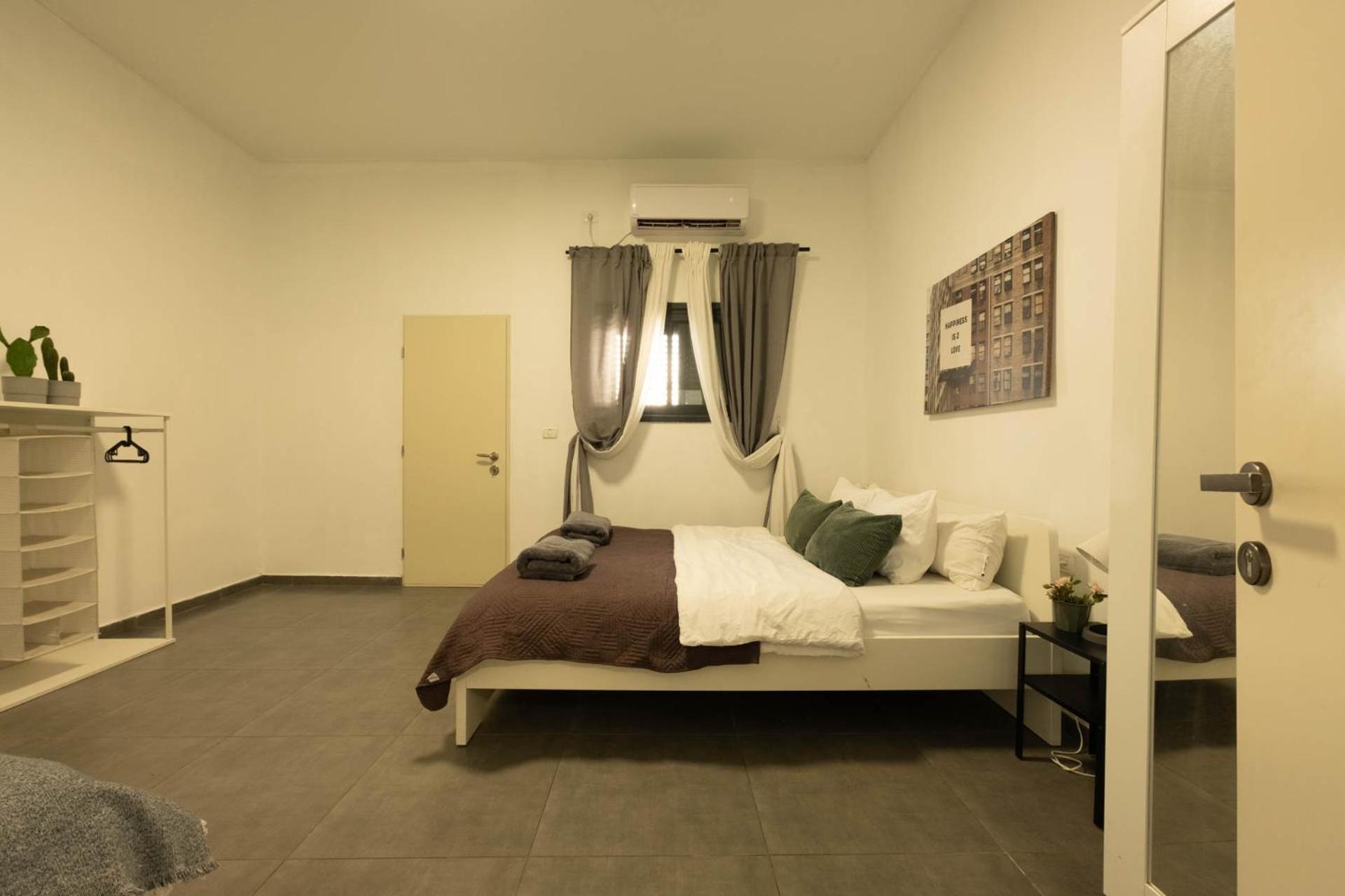 Yishcon Luxury Apartment By Nimizz view 5