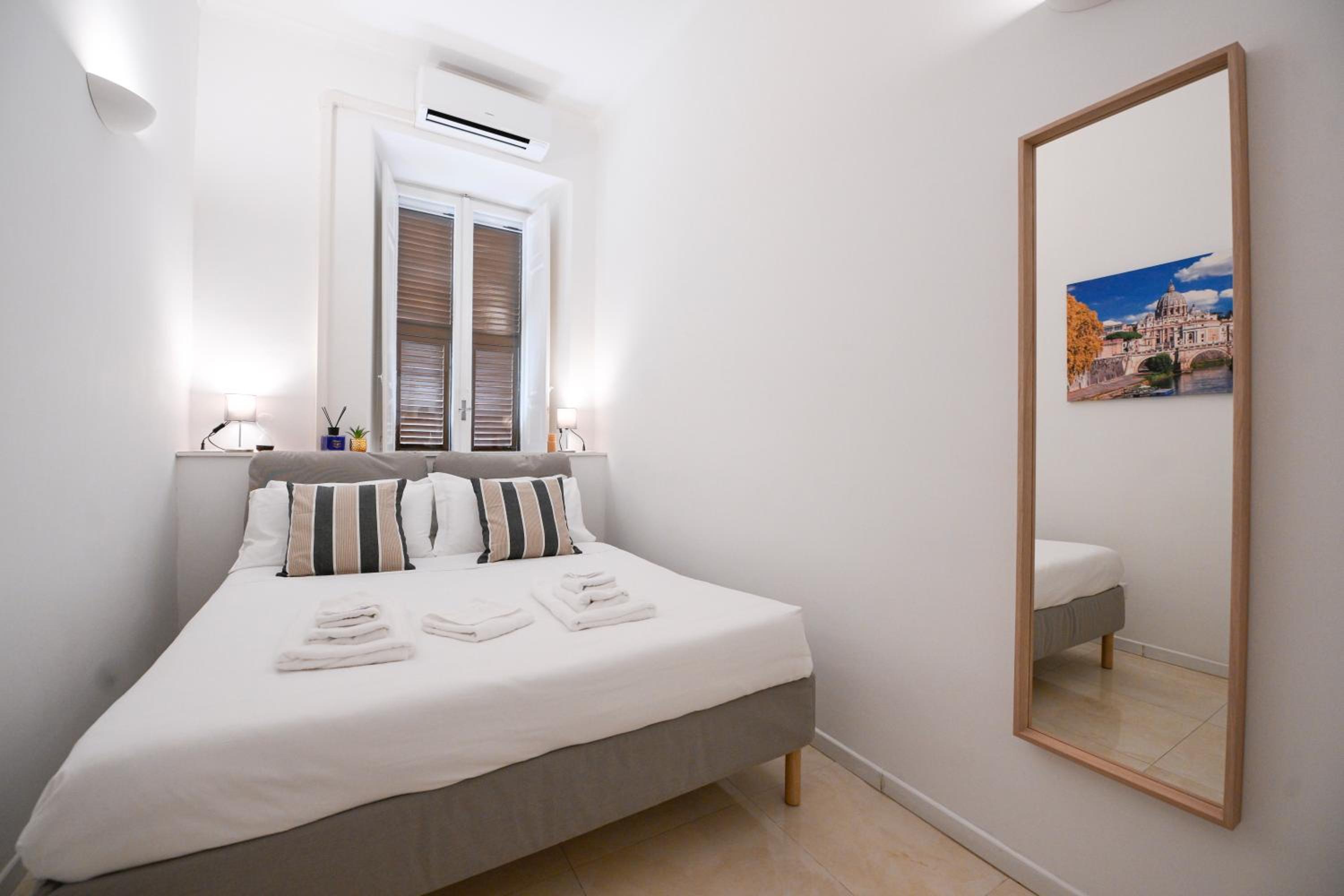Ferrari 12 Apartment - Vaticano