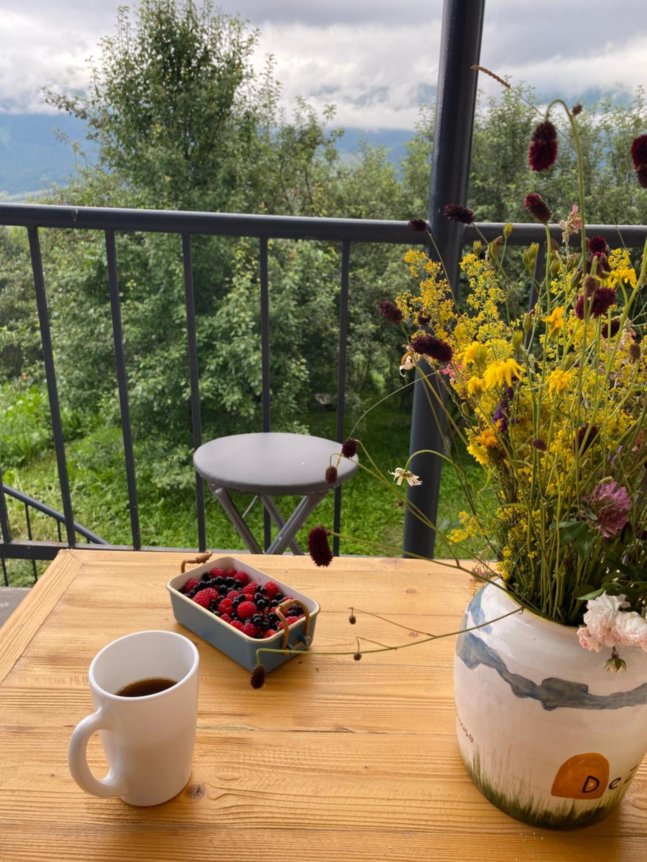 Dez Guest House with Mountain View