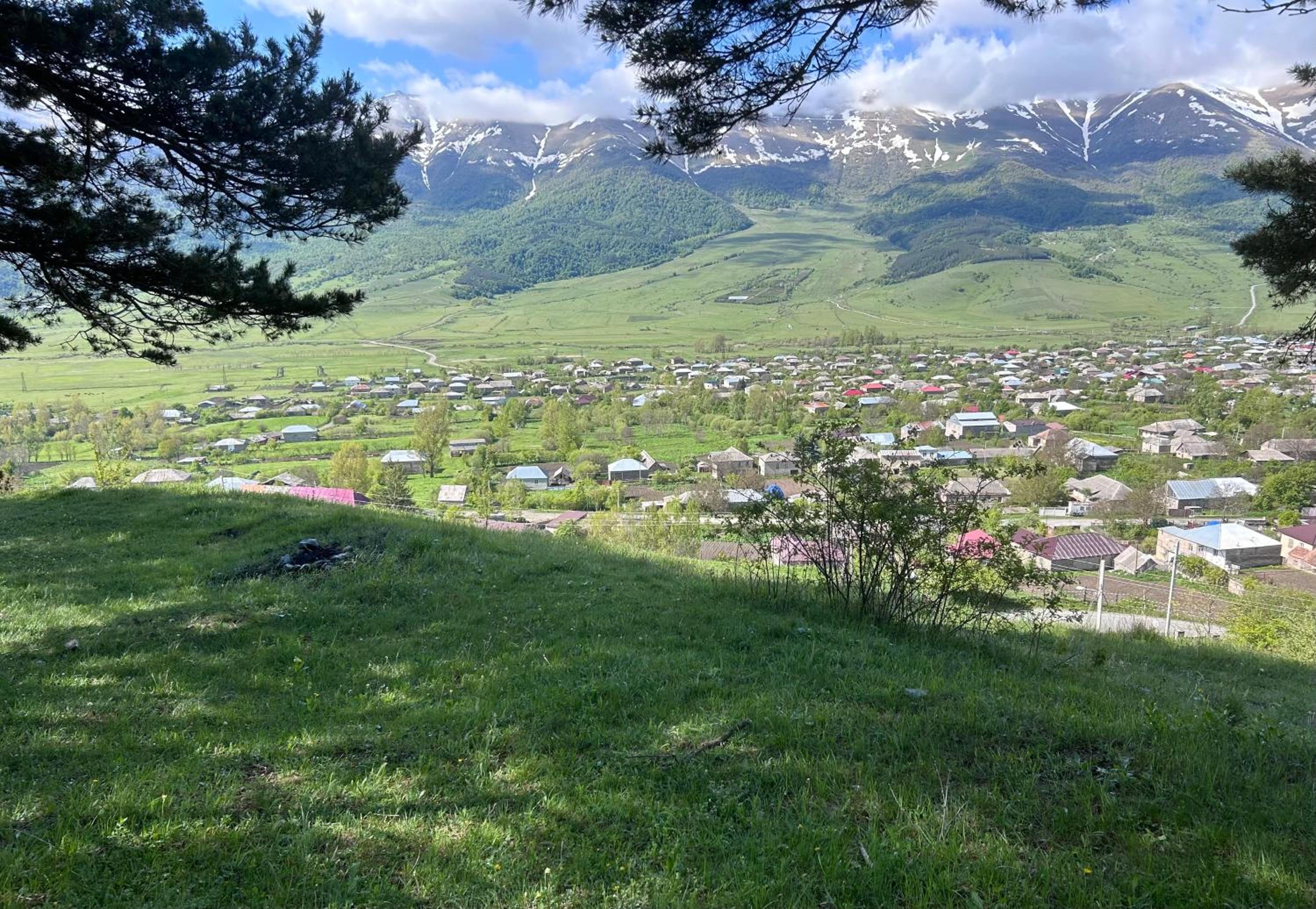 Dez Guest House with Mountain View