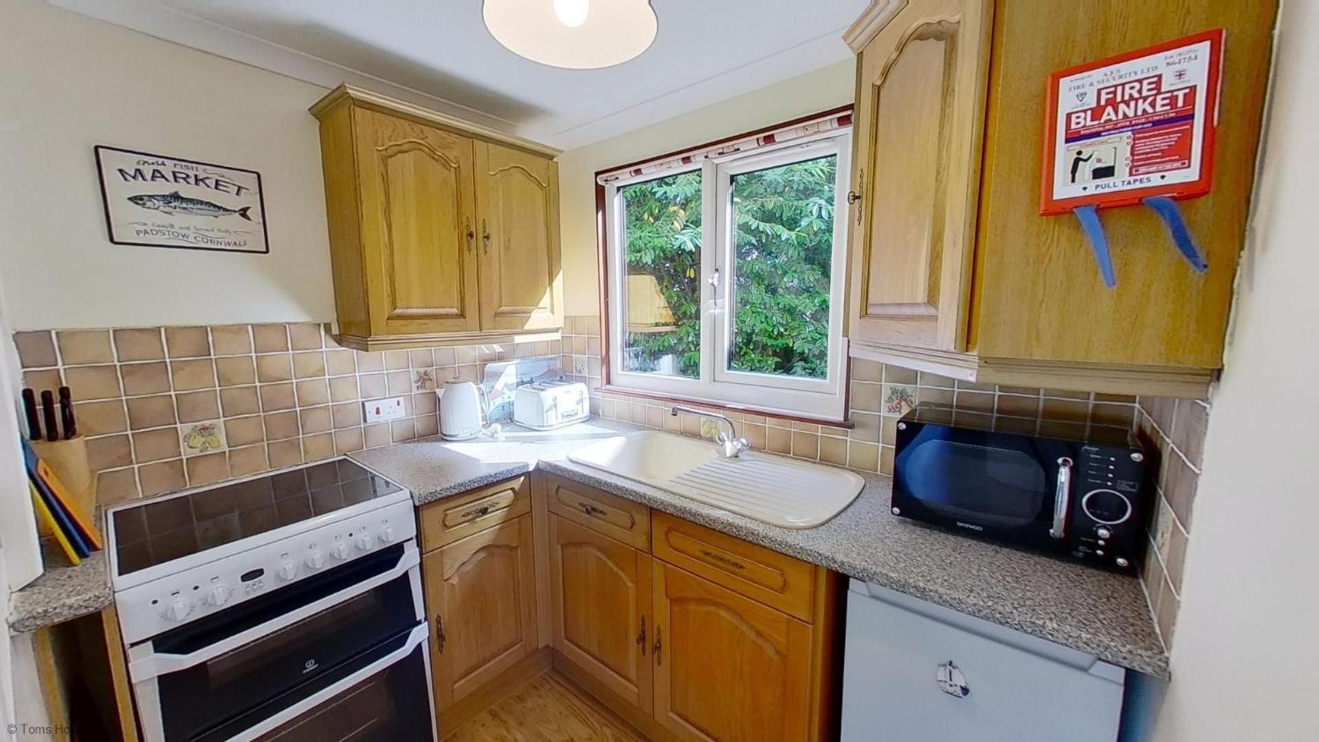 88 Strawberry Hill, Tolroy Manor view 4