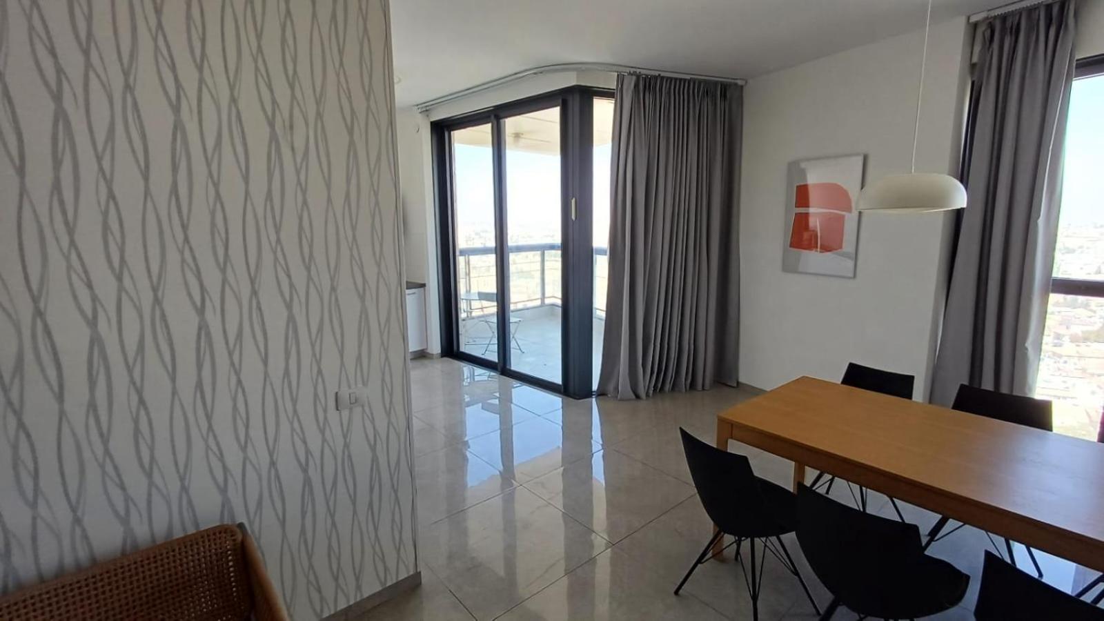 JTower Royal Suites - Alefimmoed