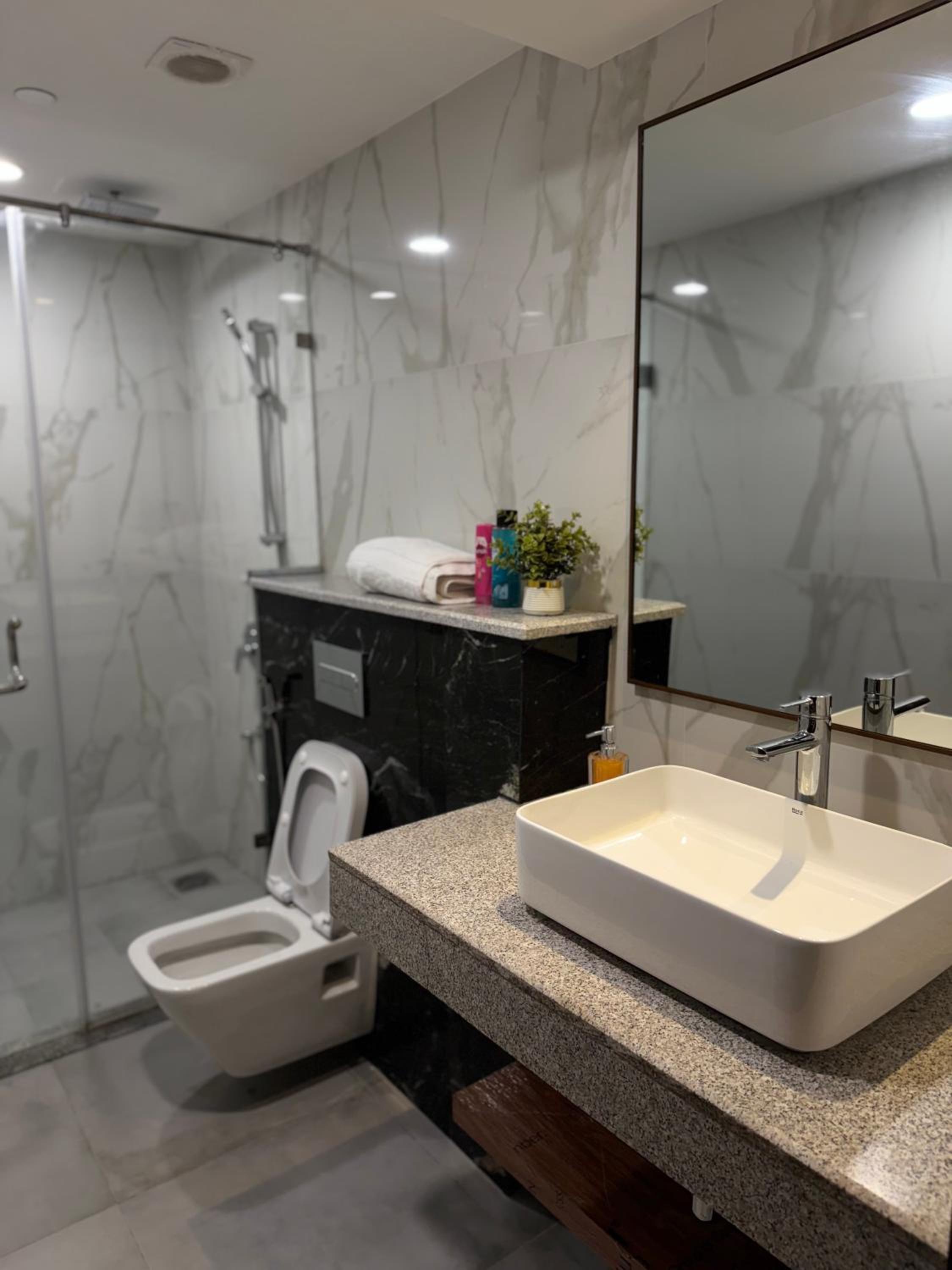 Studio Apartment Penta Square Lahore view 3