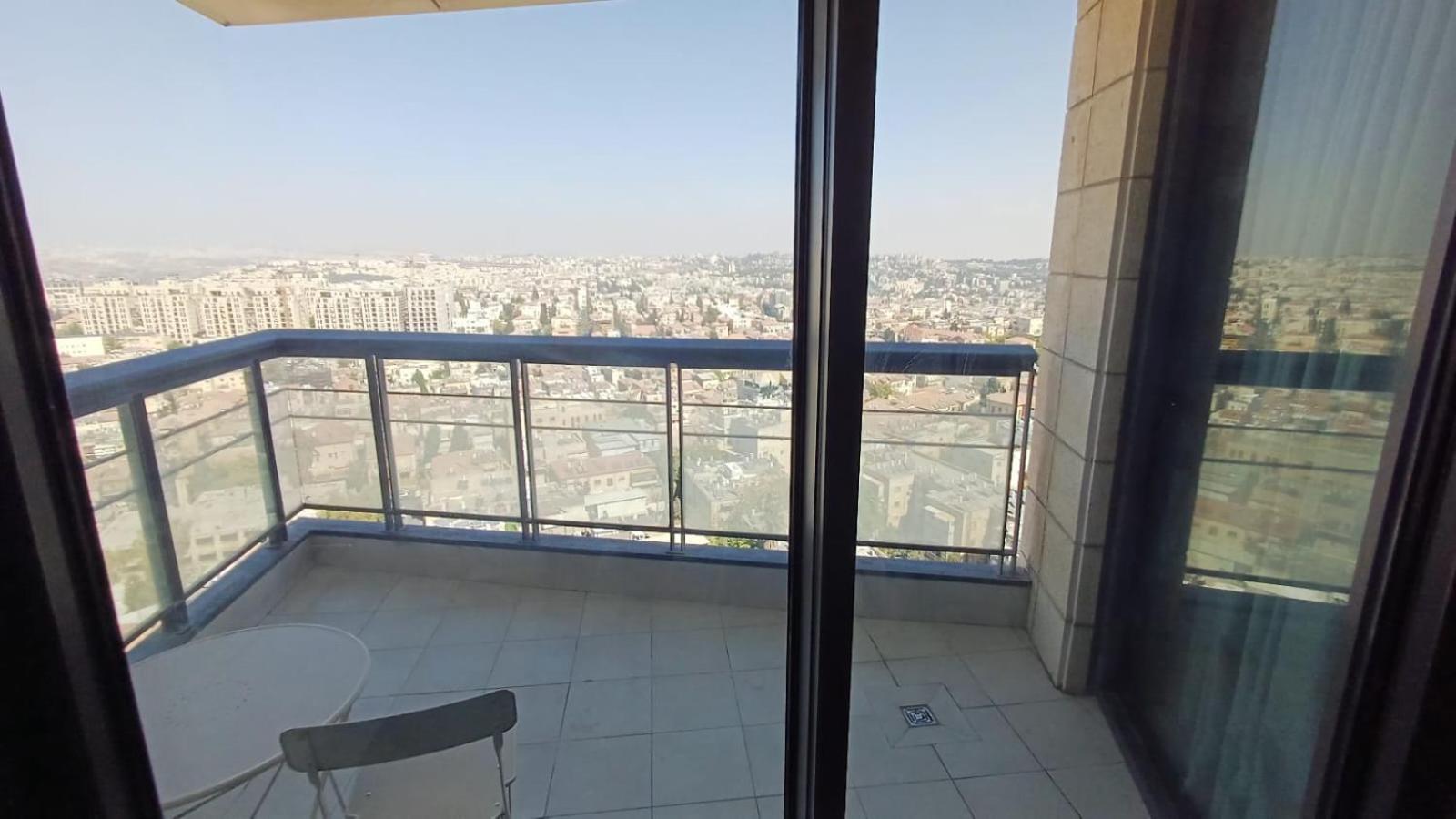 JTower Royal Suites - Alefimmoed