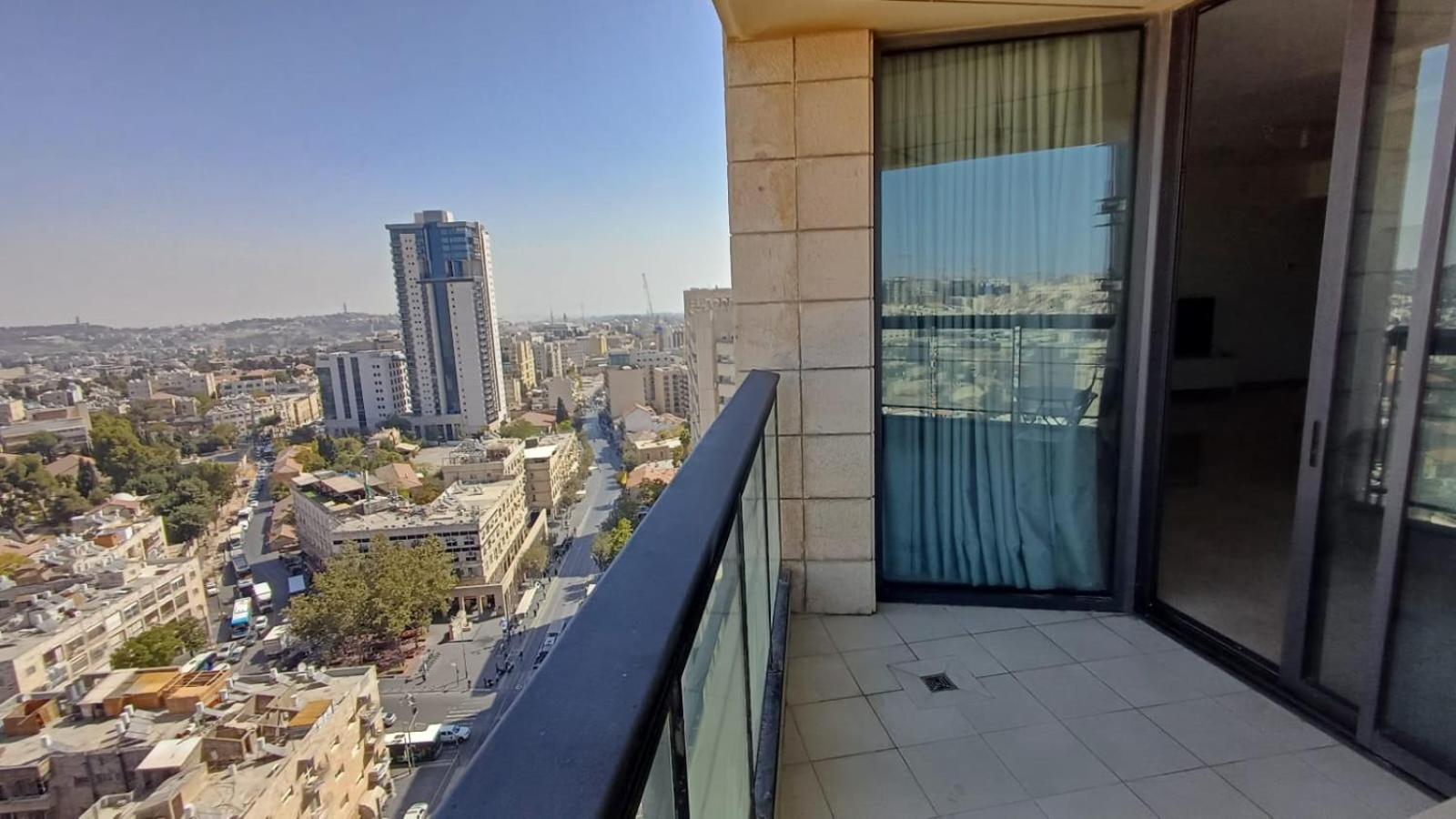 JTower Royal Suites - Alefimmoed