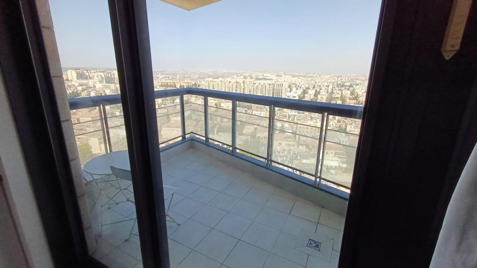 JTower Royal Suites - Alefimmoed