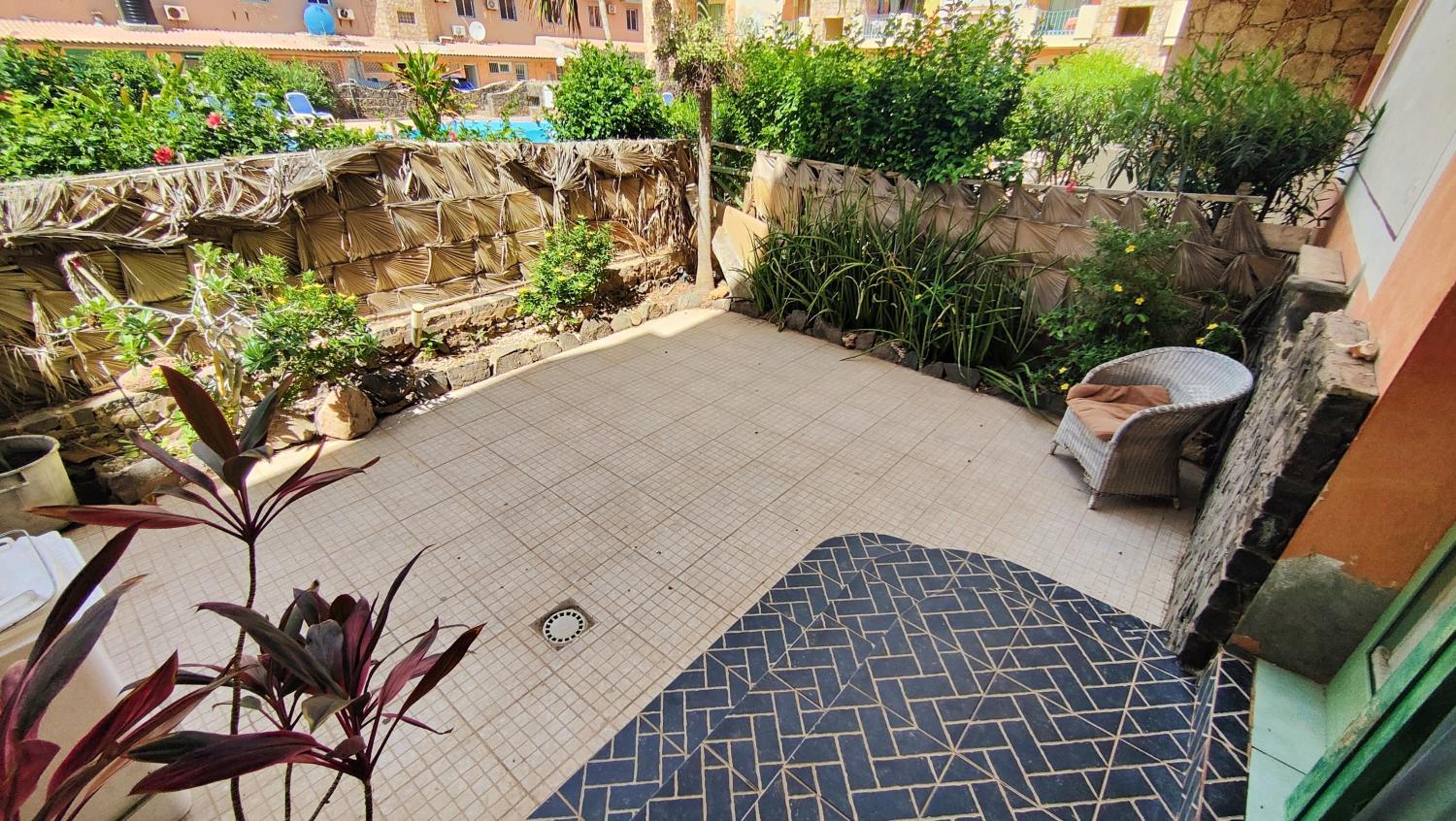 AIRton Cozzolino Apartment - By Albis Harena