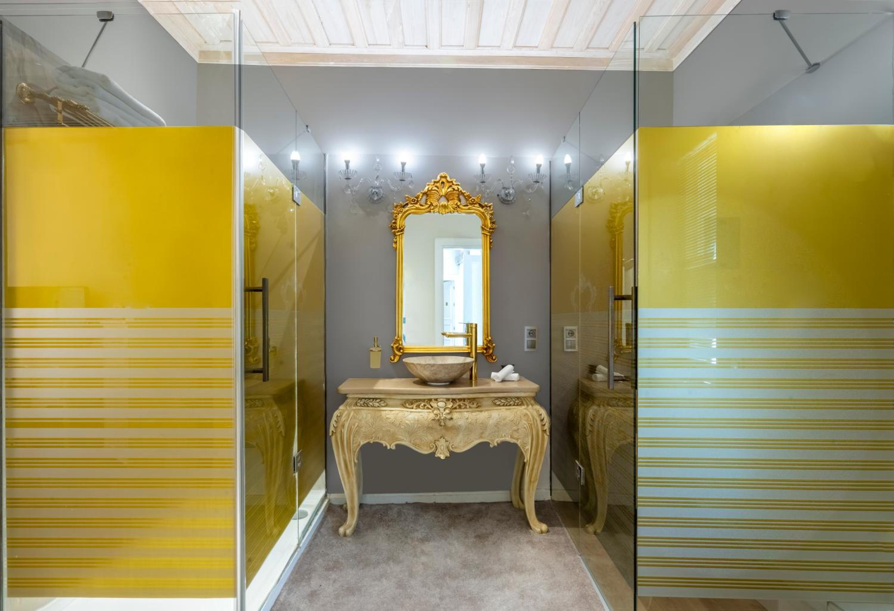 Elegance East Hotel - Image 33