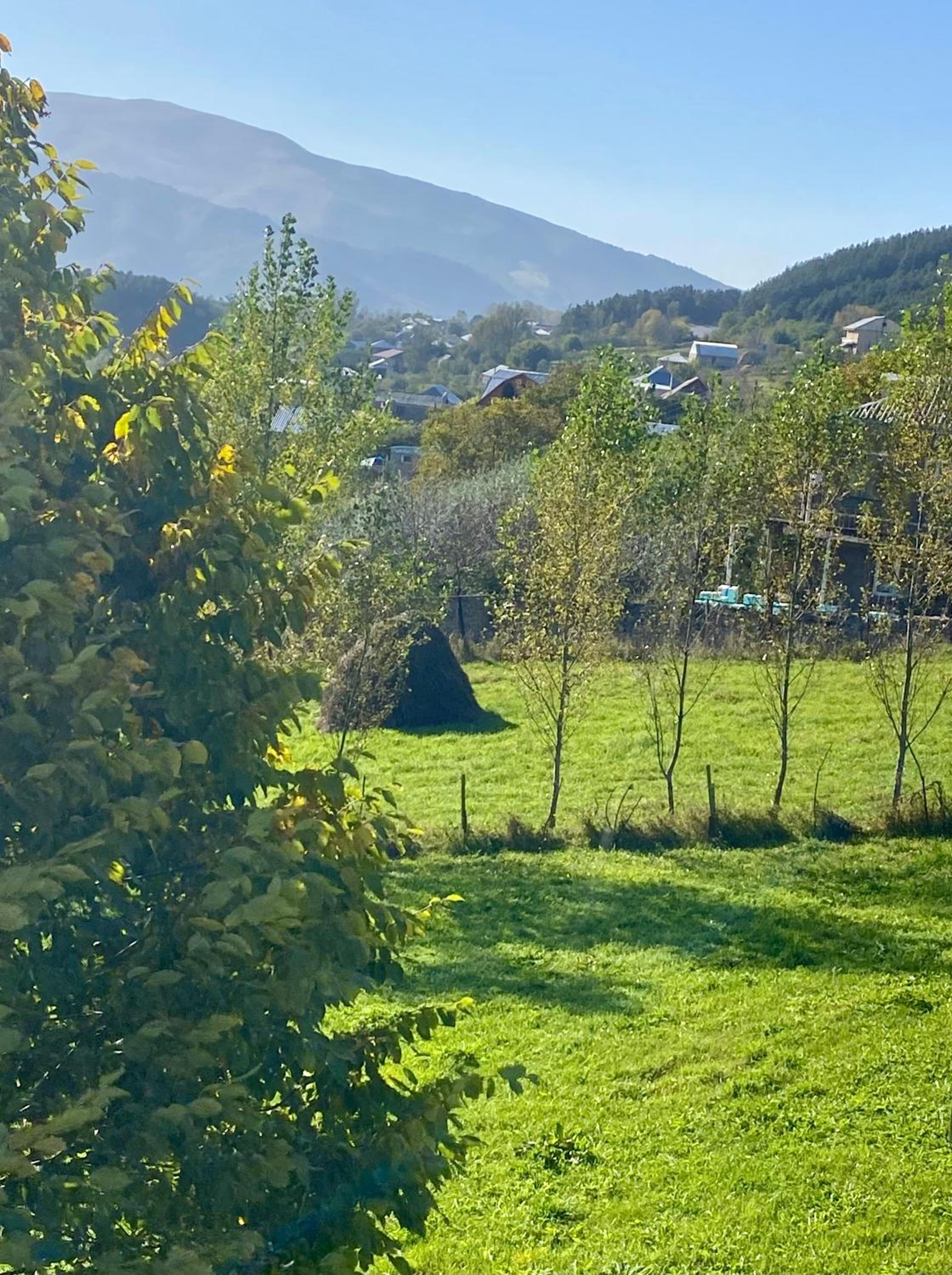 Dez Guest House with Mountain View