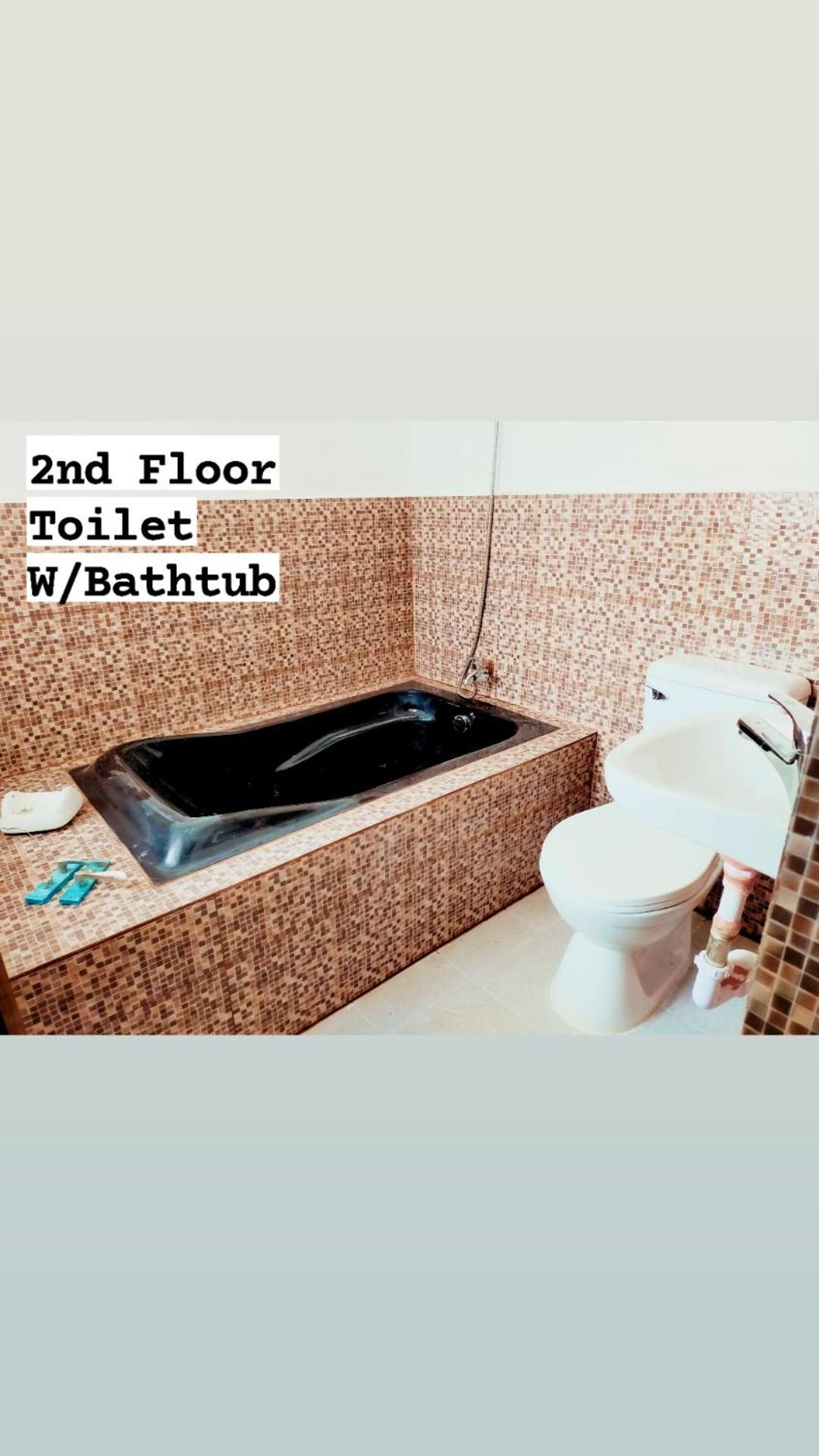 Family Airconditioned Room with Balcony & Parking in Cabuyao 2-storey house view 2