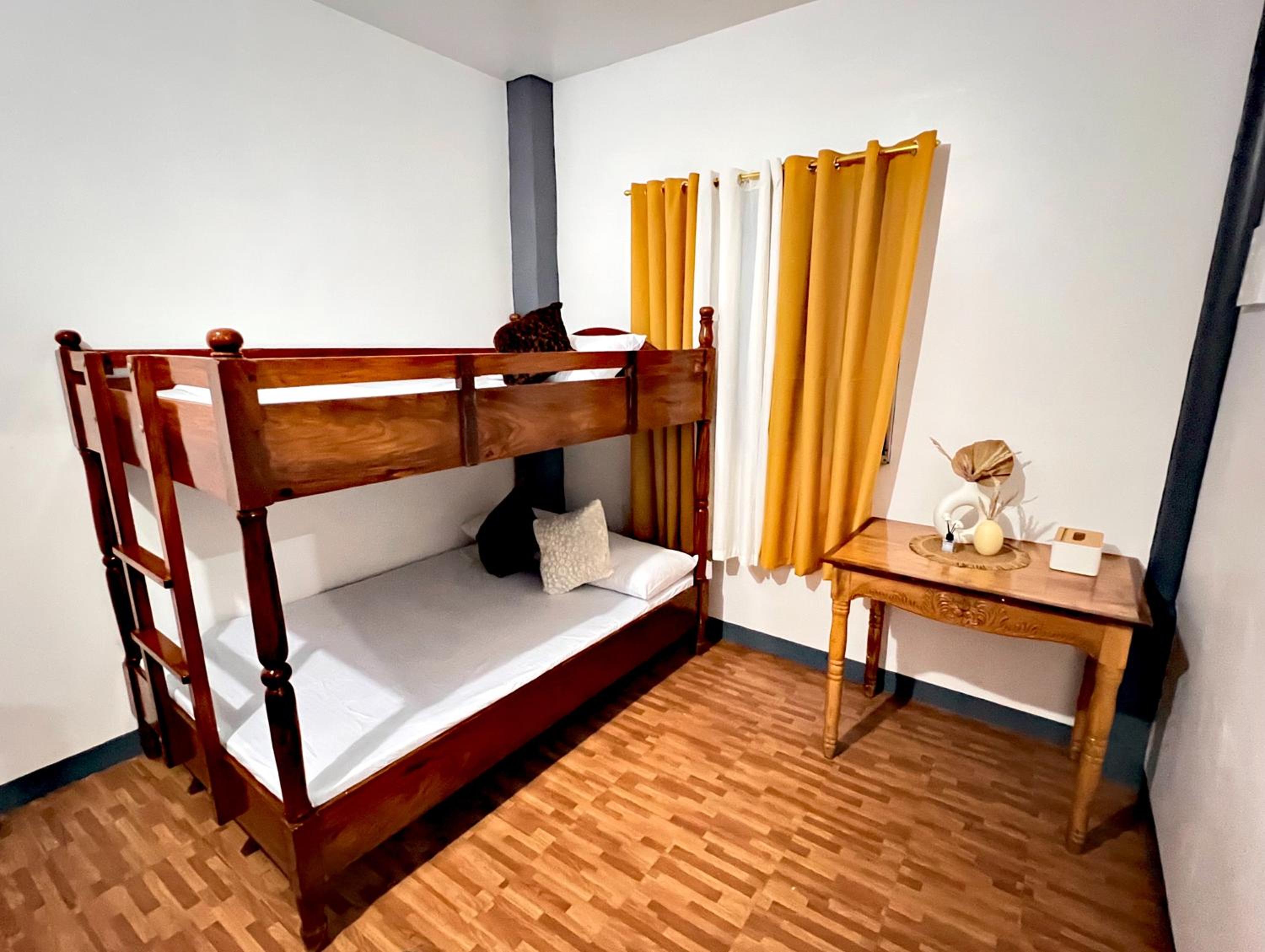 Eighty8 Tourist Inn