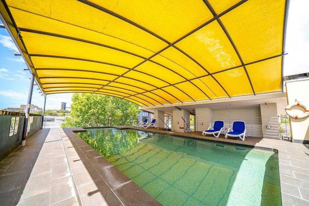 Stylish 1-Bedroom Stay with Balcony & Amenities