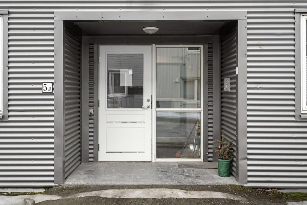 Central apartment in Tromsø, parking included