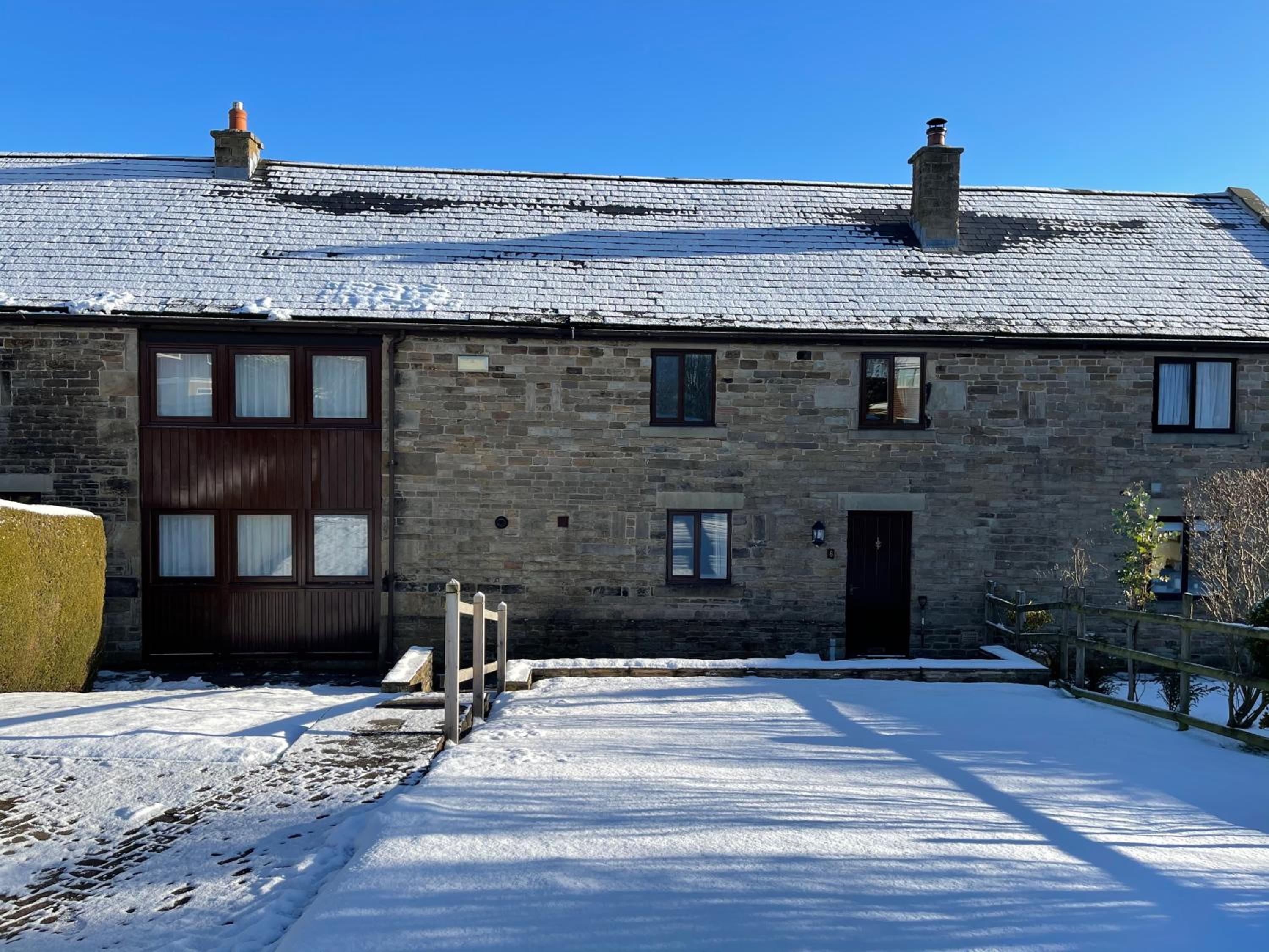 Beech Cottage cosy 7 bed sleeps 9 - dogs very welcome