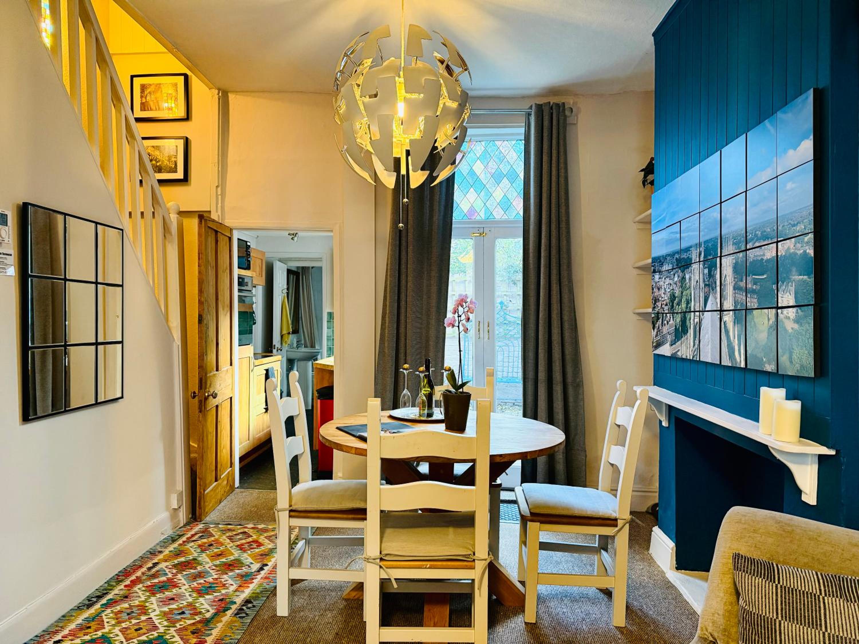 Comfy Home within City Wall, 10 mins Walk to Centre, Attractions & Railway Station view 2