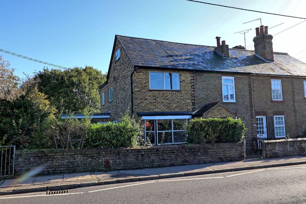 Essex - 4 Bedroom house-Broomfield Chelmsford view 5