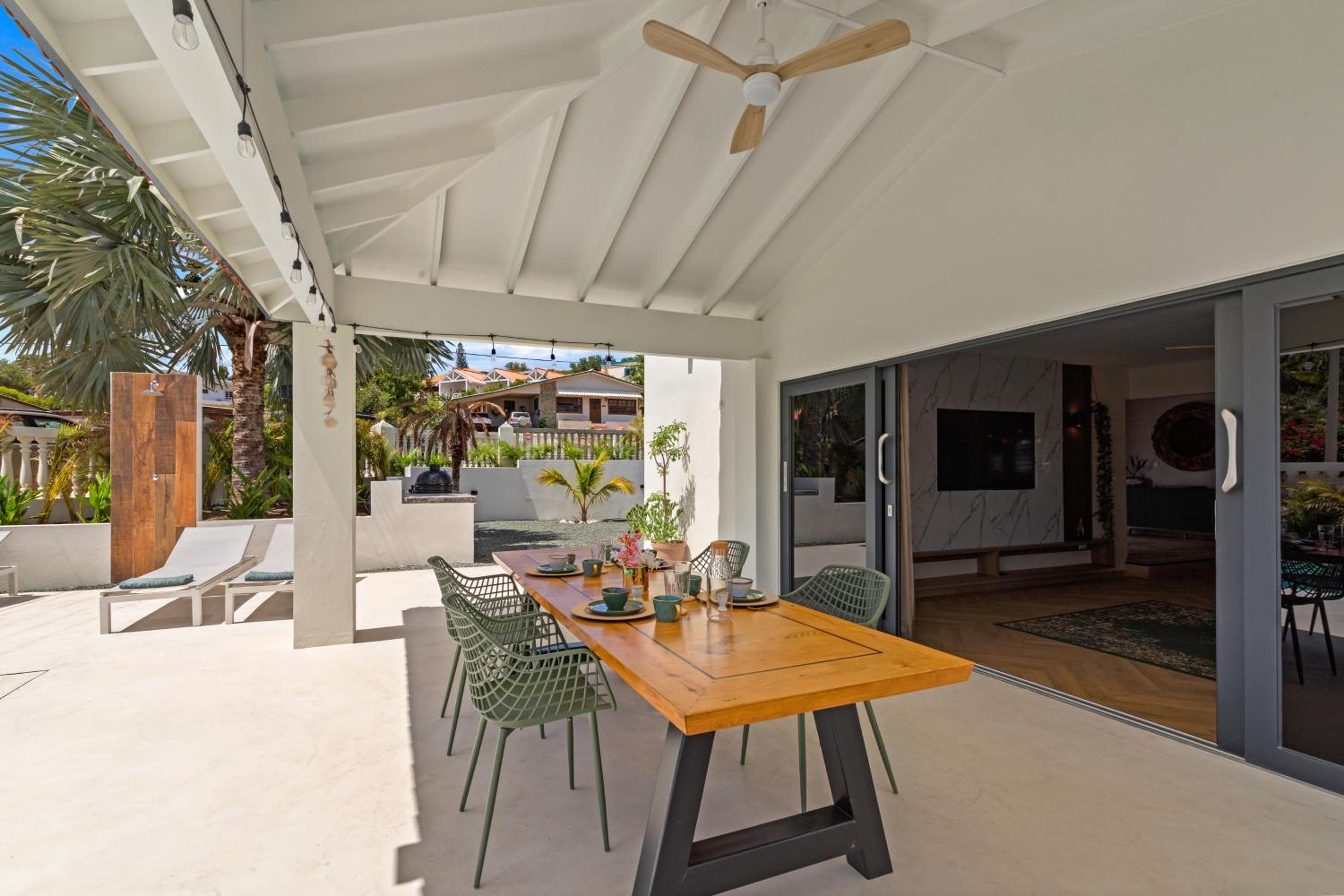La Casa Blanca Curaçao