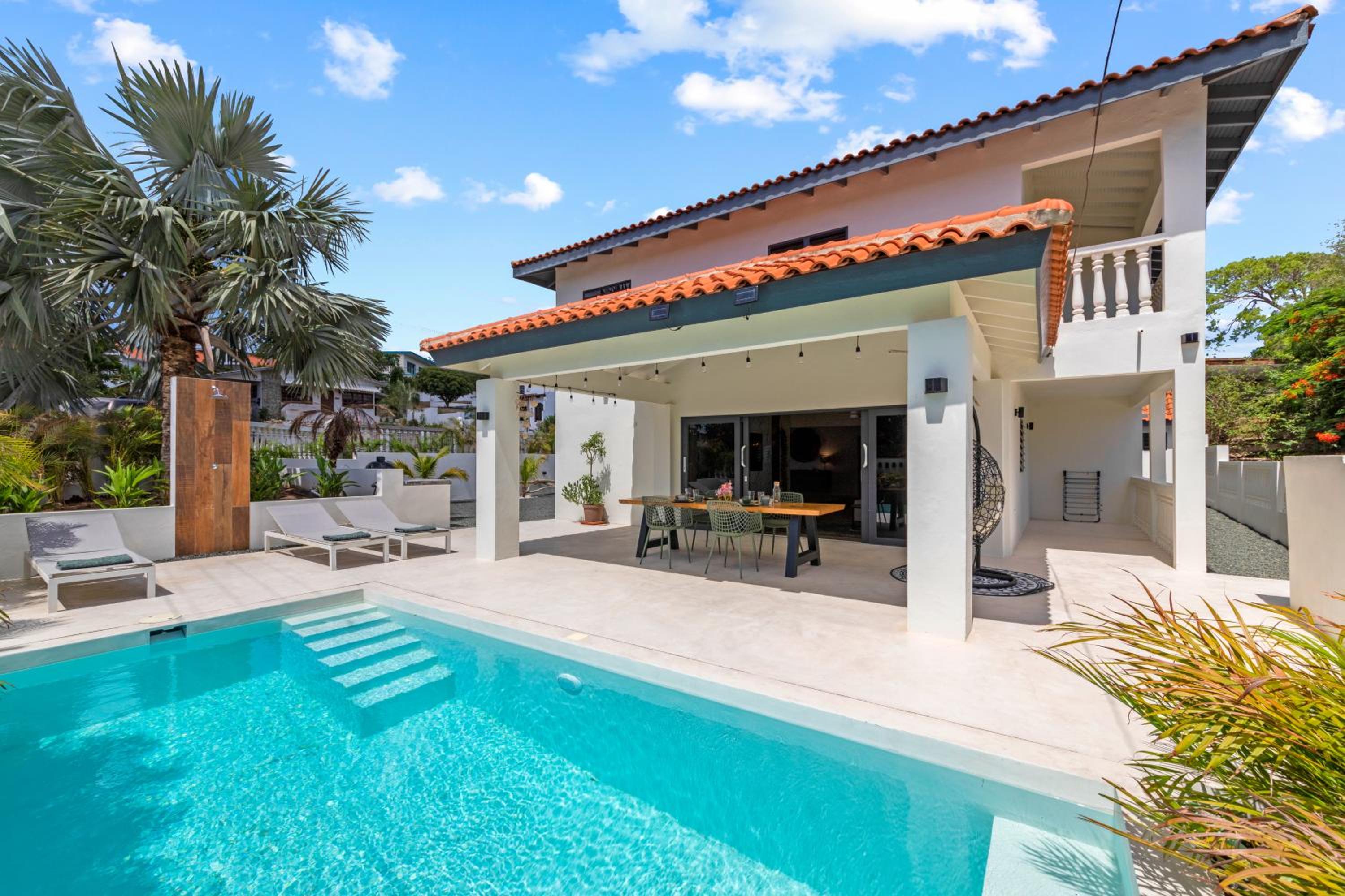La Casa Blanca Curaçao