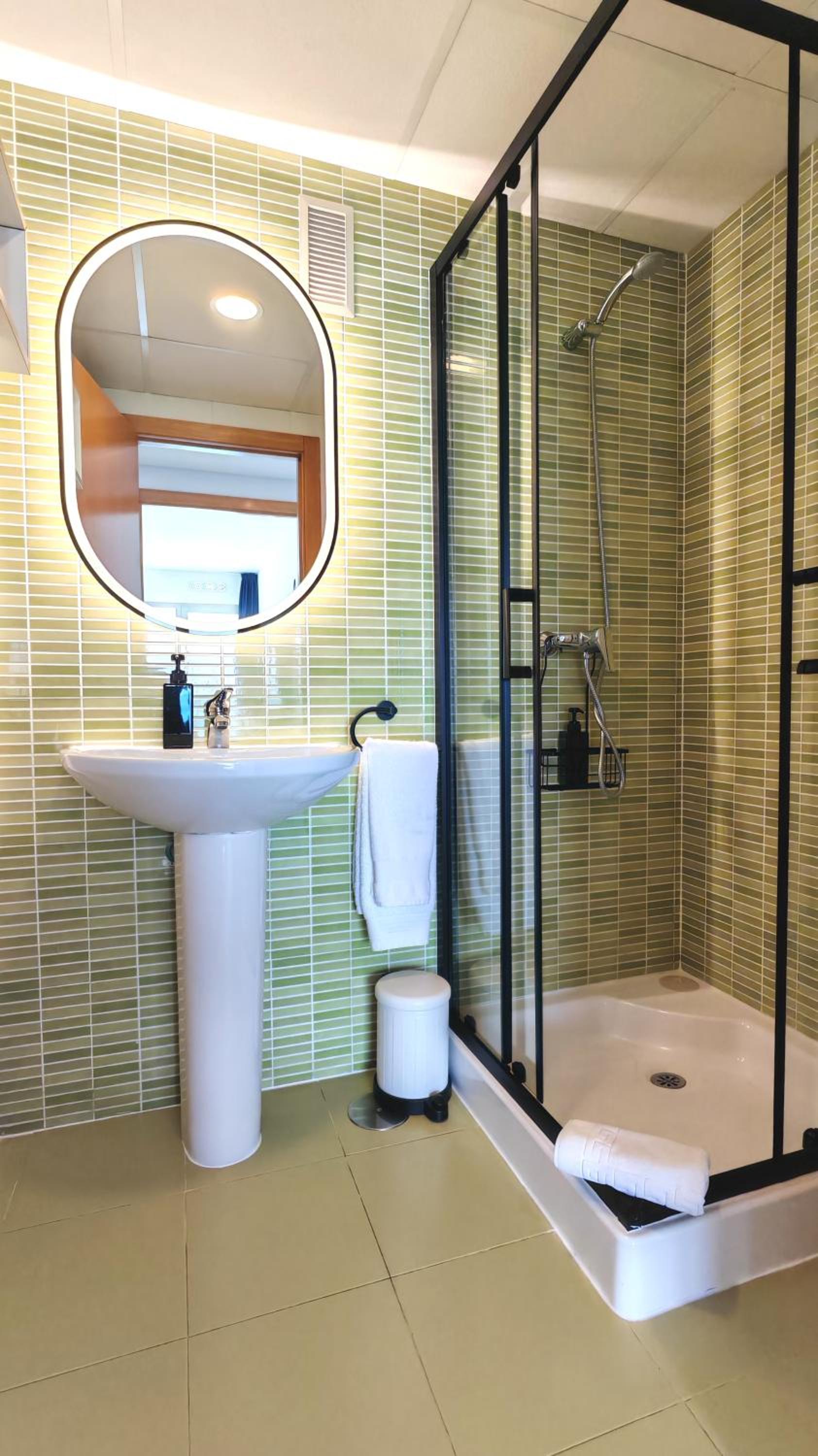 Floor 29 - Two-bedroom apartment with Sea Views