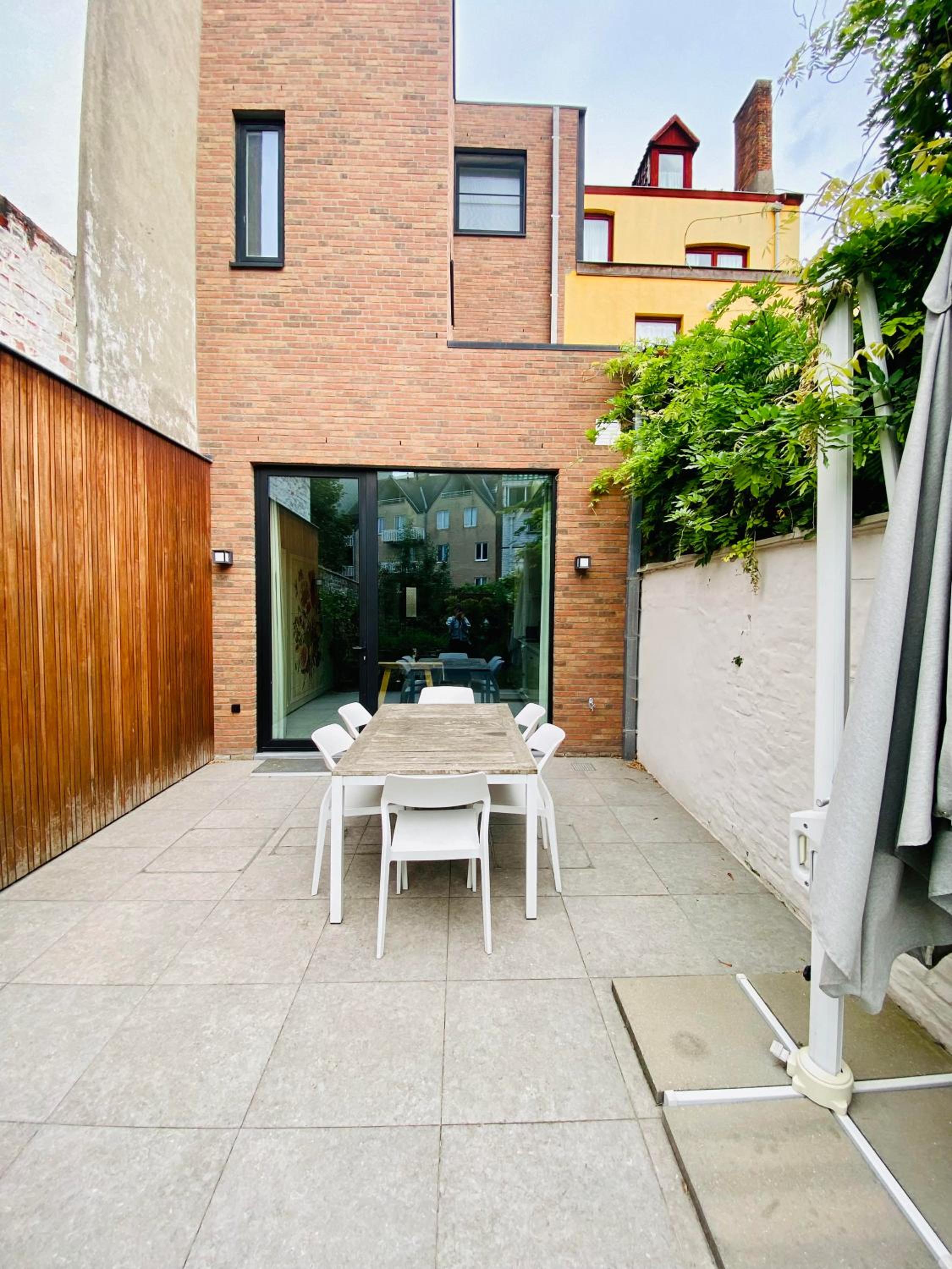 Blossom & Bloom - 3BR House with Garden near Centre
