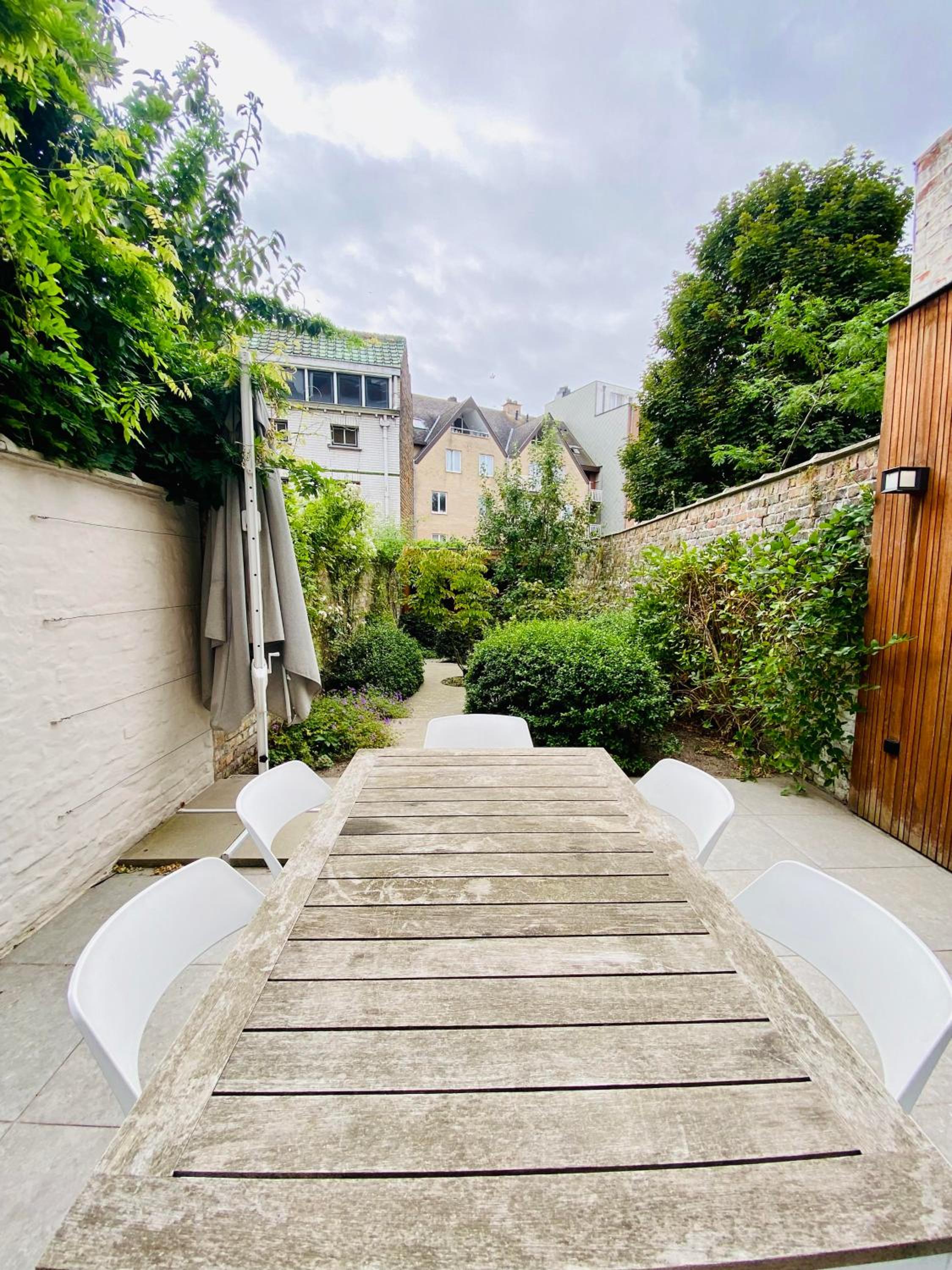 Blossom & Bloom - 3BR House with Garden near Centre