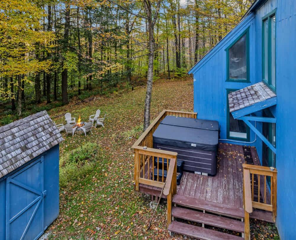 Hot Tub Sauna Firepit Nespresso Huge TV