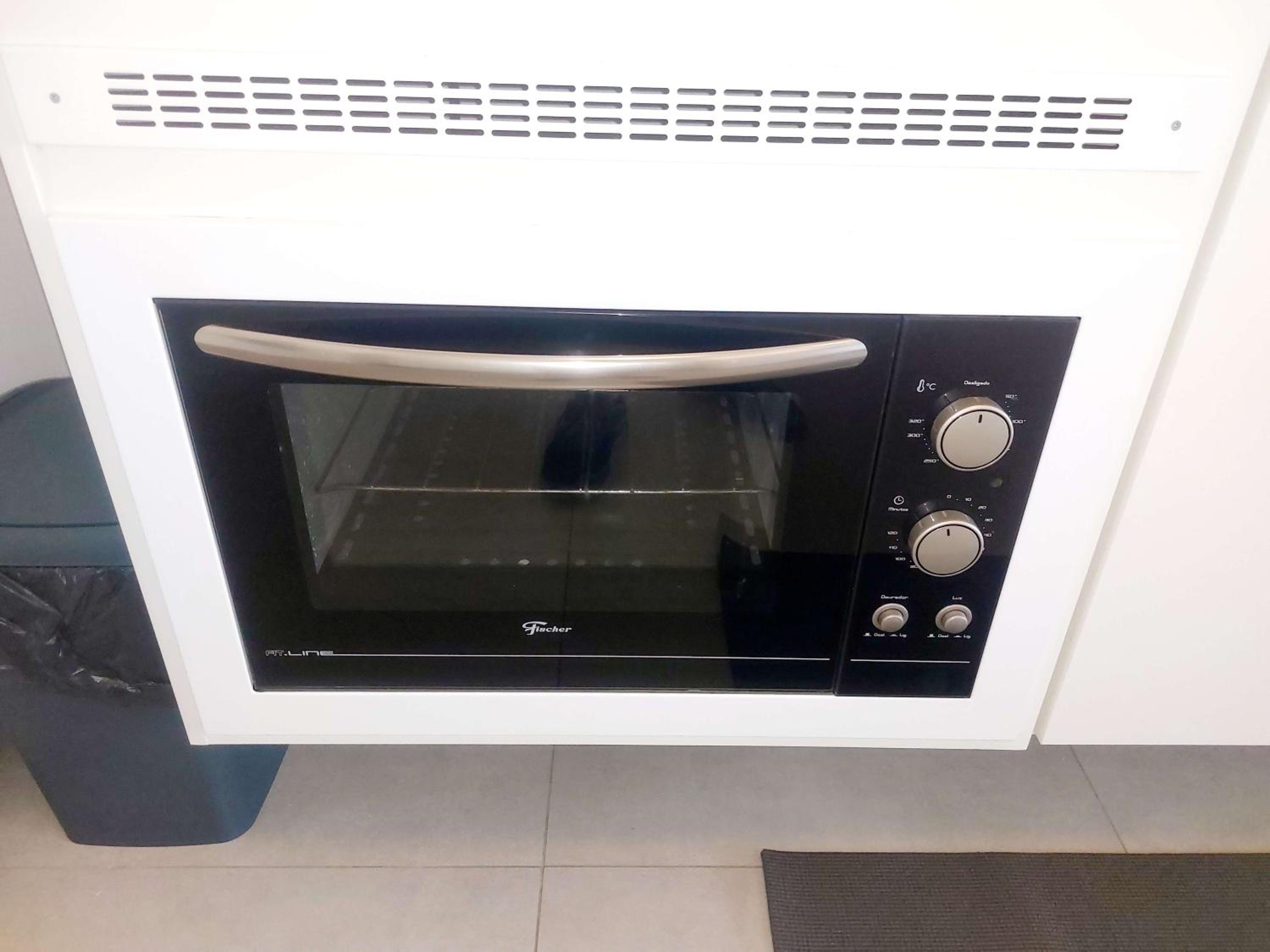 TEM TUDO Piscina Academia Sauna Squash
