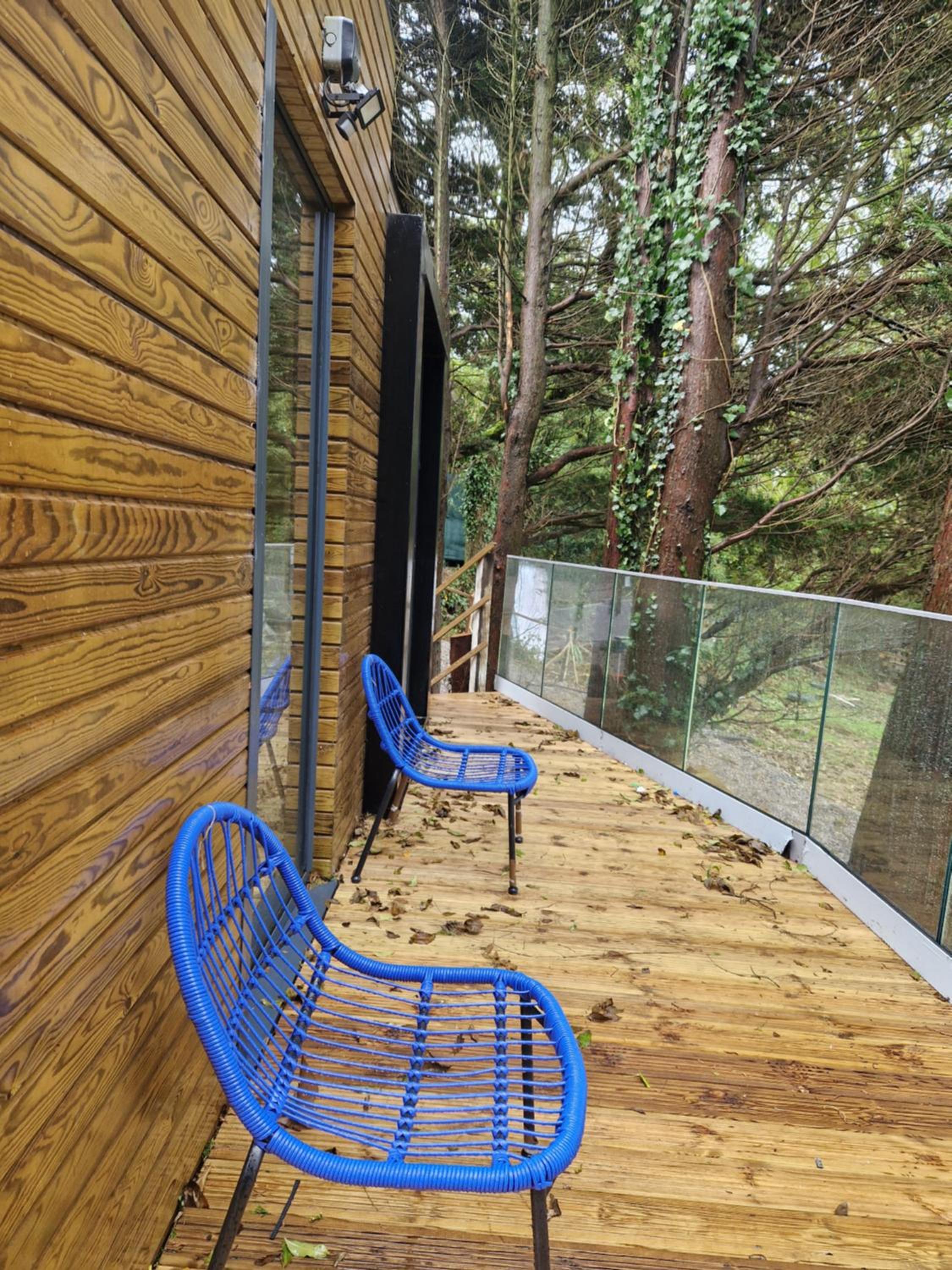Ty Branwen- Luxury Woodland Lodge with Stunning Views