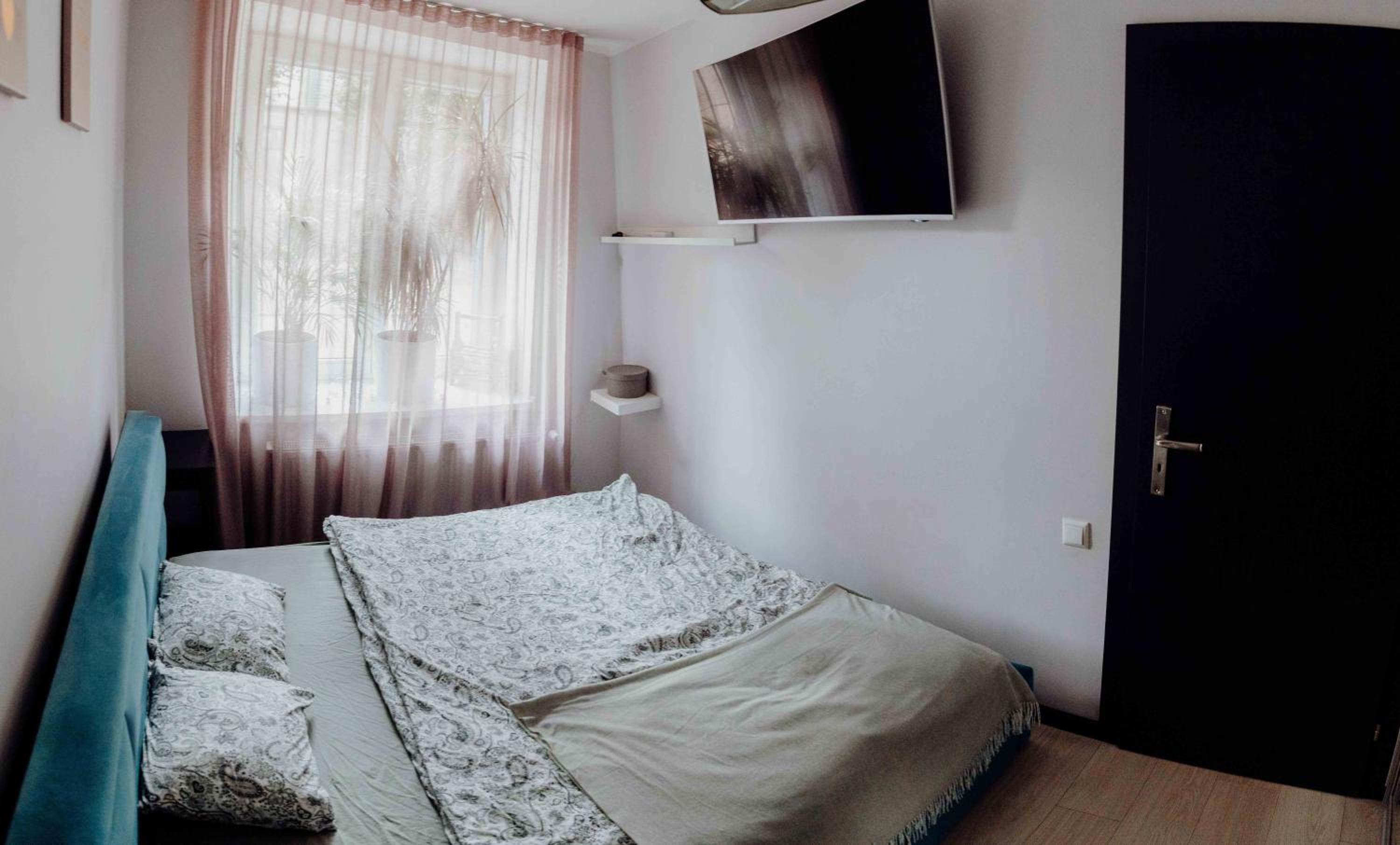 Lovely Valentine apartment with parking space view 5