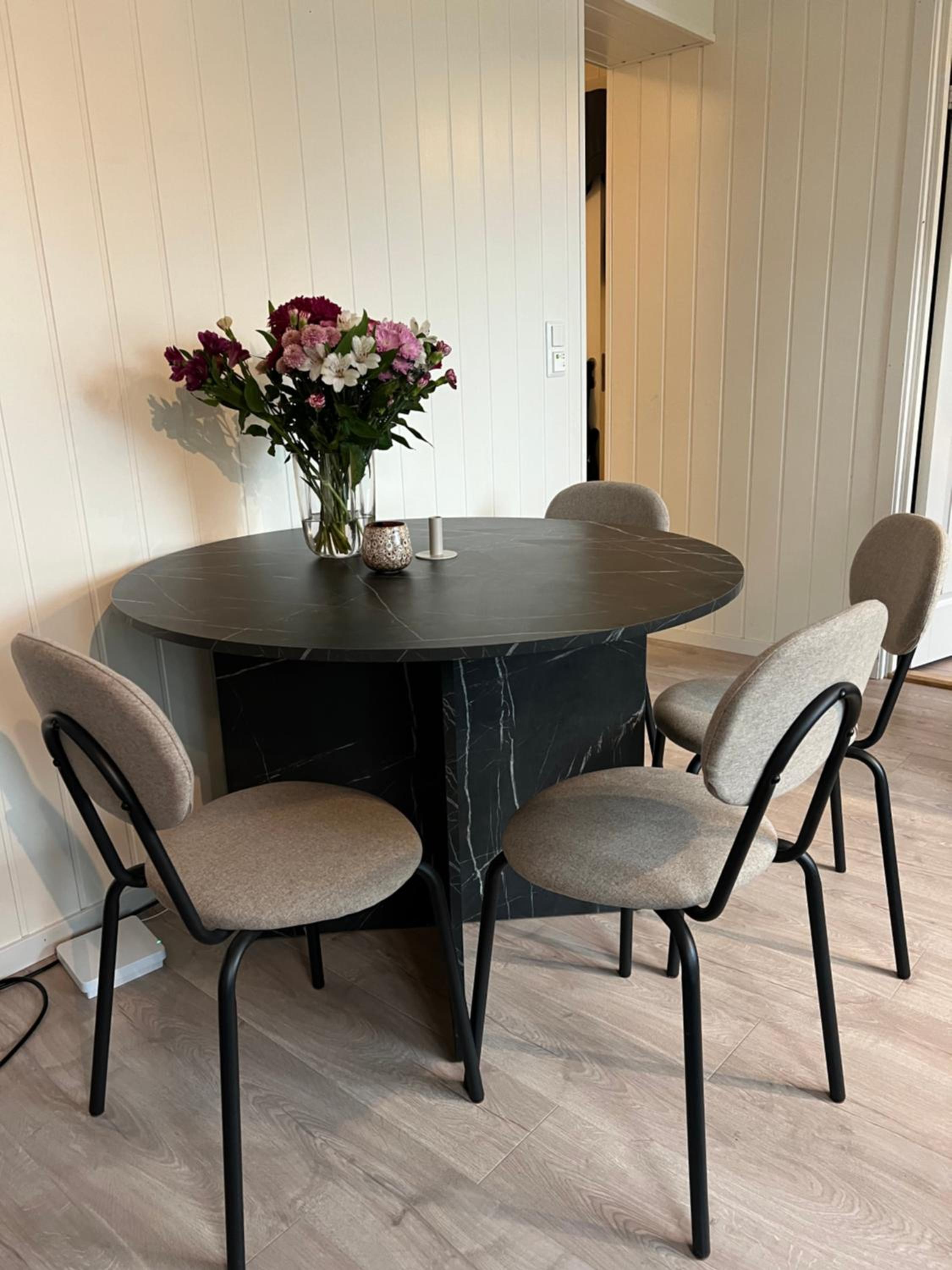 Flott leilighet, nydelig natur - gratis parkering view 3