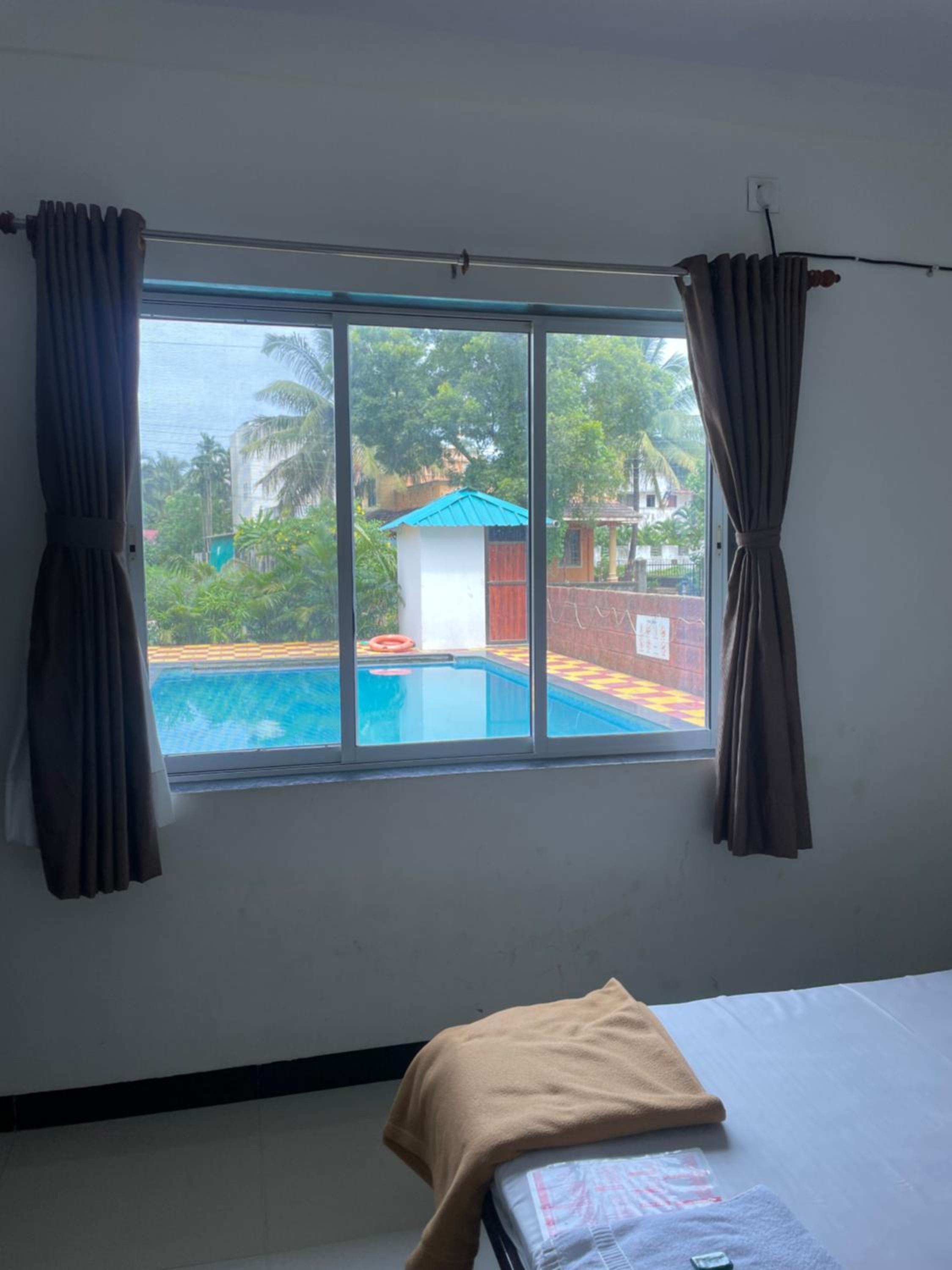 Scarlet Resort
