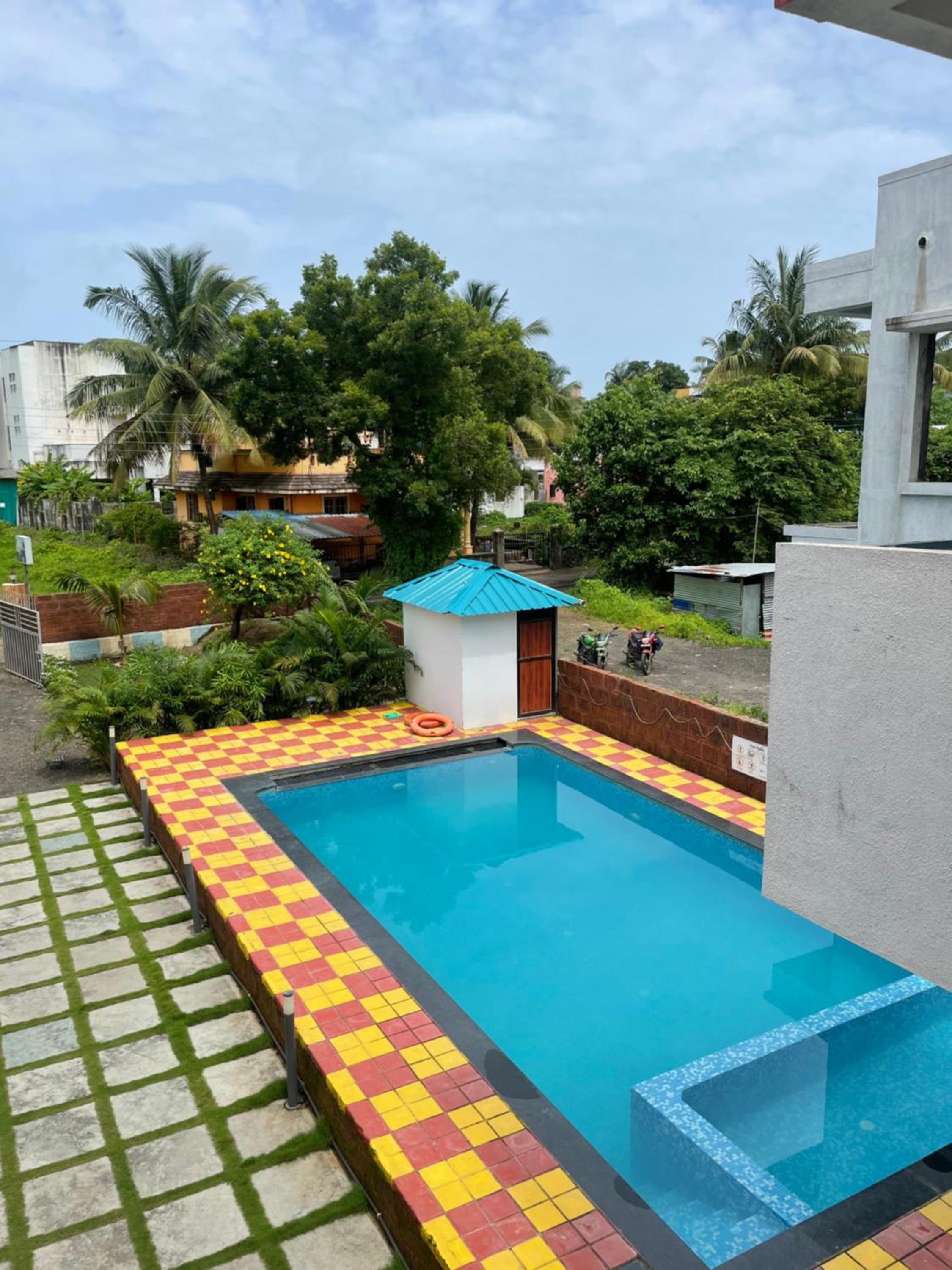 Scarlet Resort