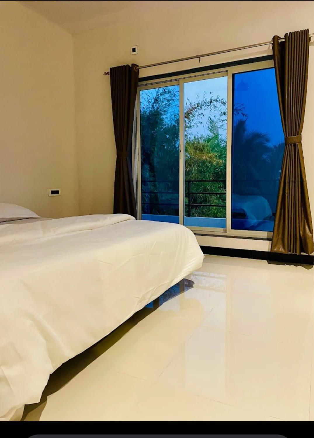 Scarlet Resort