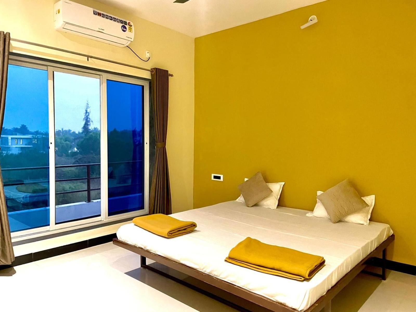 Scarlet Resort