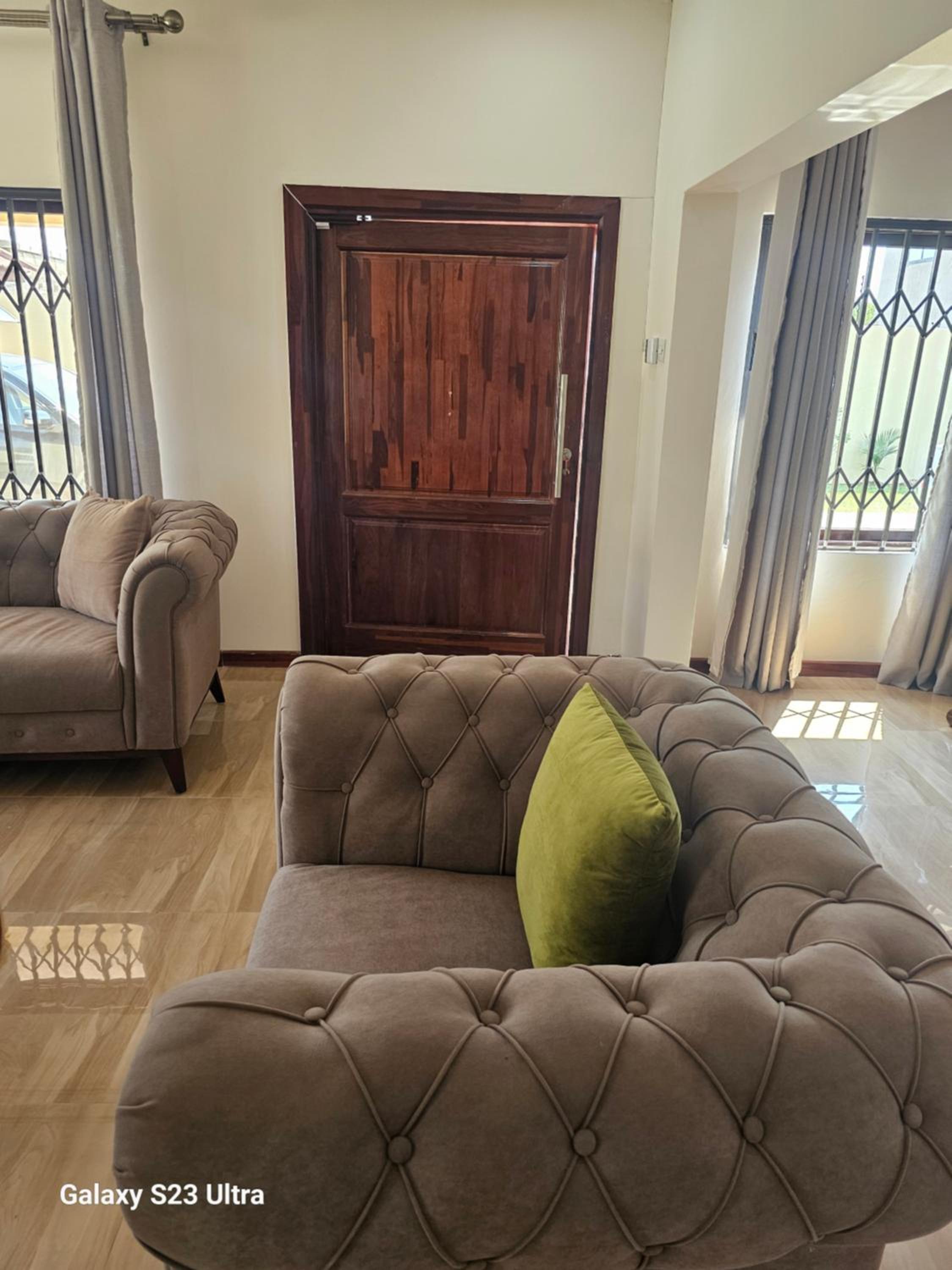 Marblearch Apartment view 2