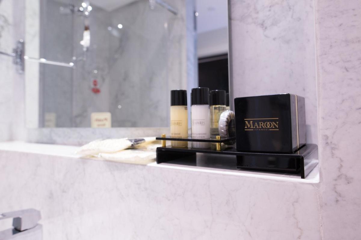 Maroon Otel Pera - Image 52