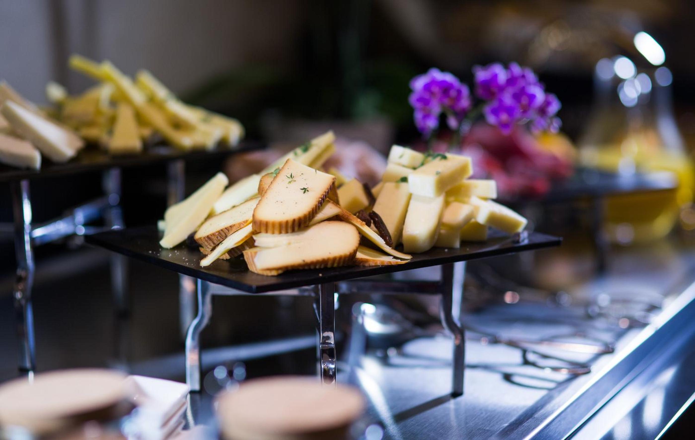 Maroon Otel Pera - Image 49