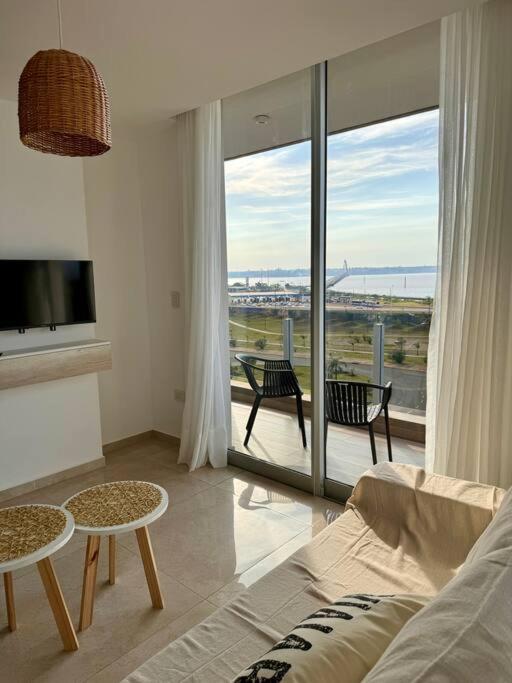 PISO 8 Edif Alarif Trench