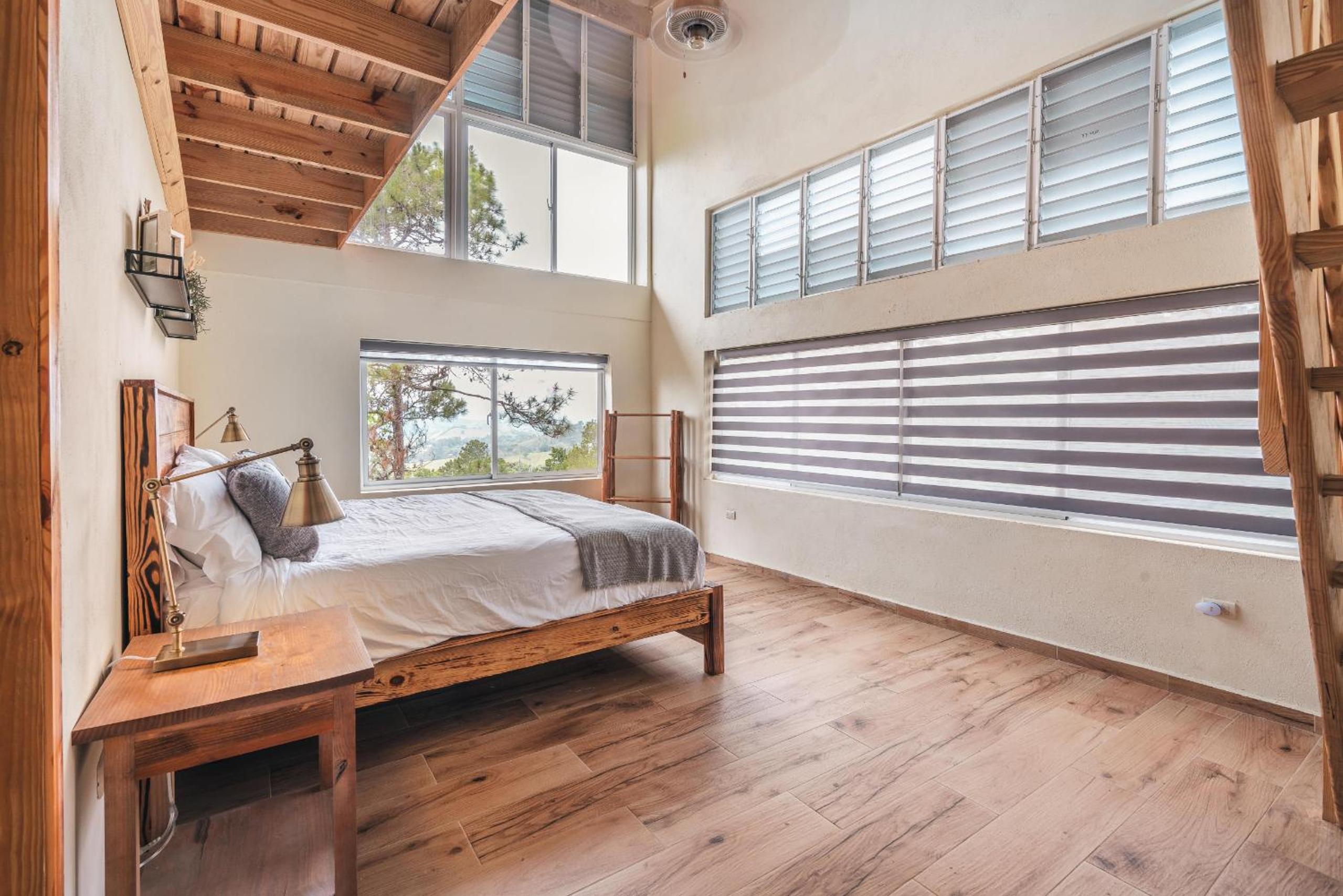 Majestic villa with stunning views in Jarabacoa
