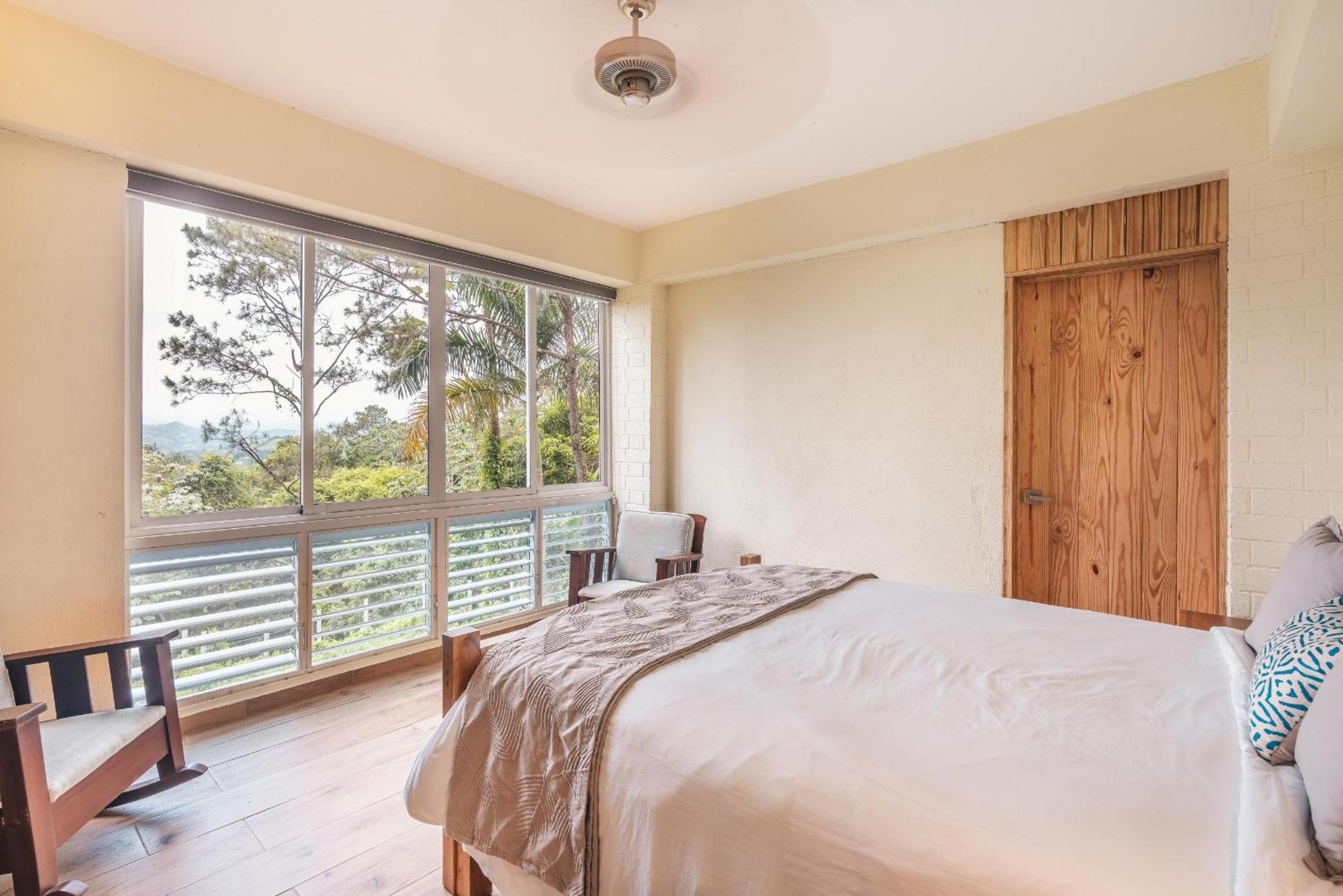 Majestic villa with stunning views in Jarabacoa