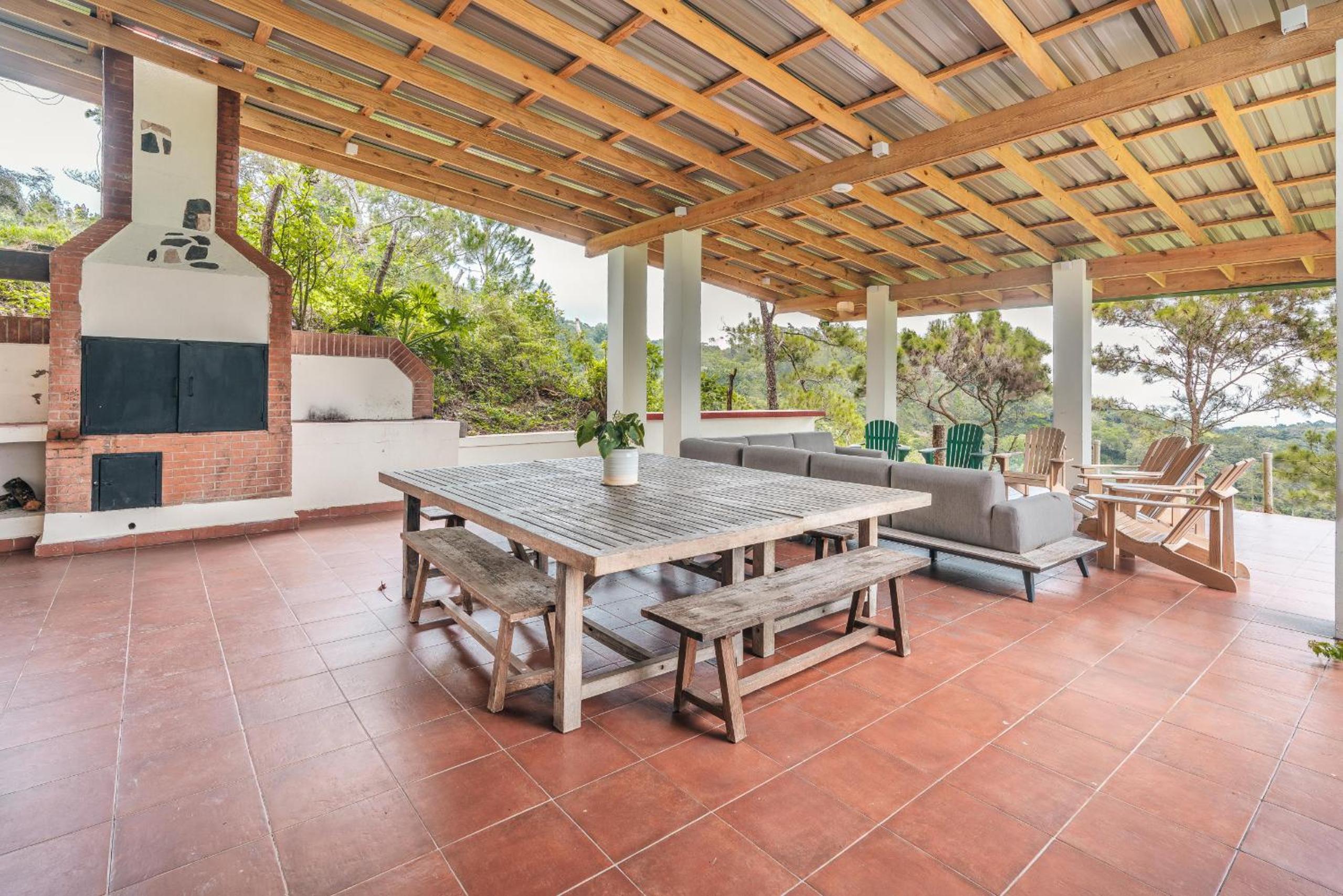 Majestic villa with stunning views in Jarabacoa