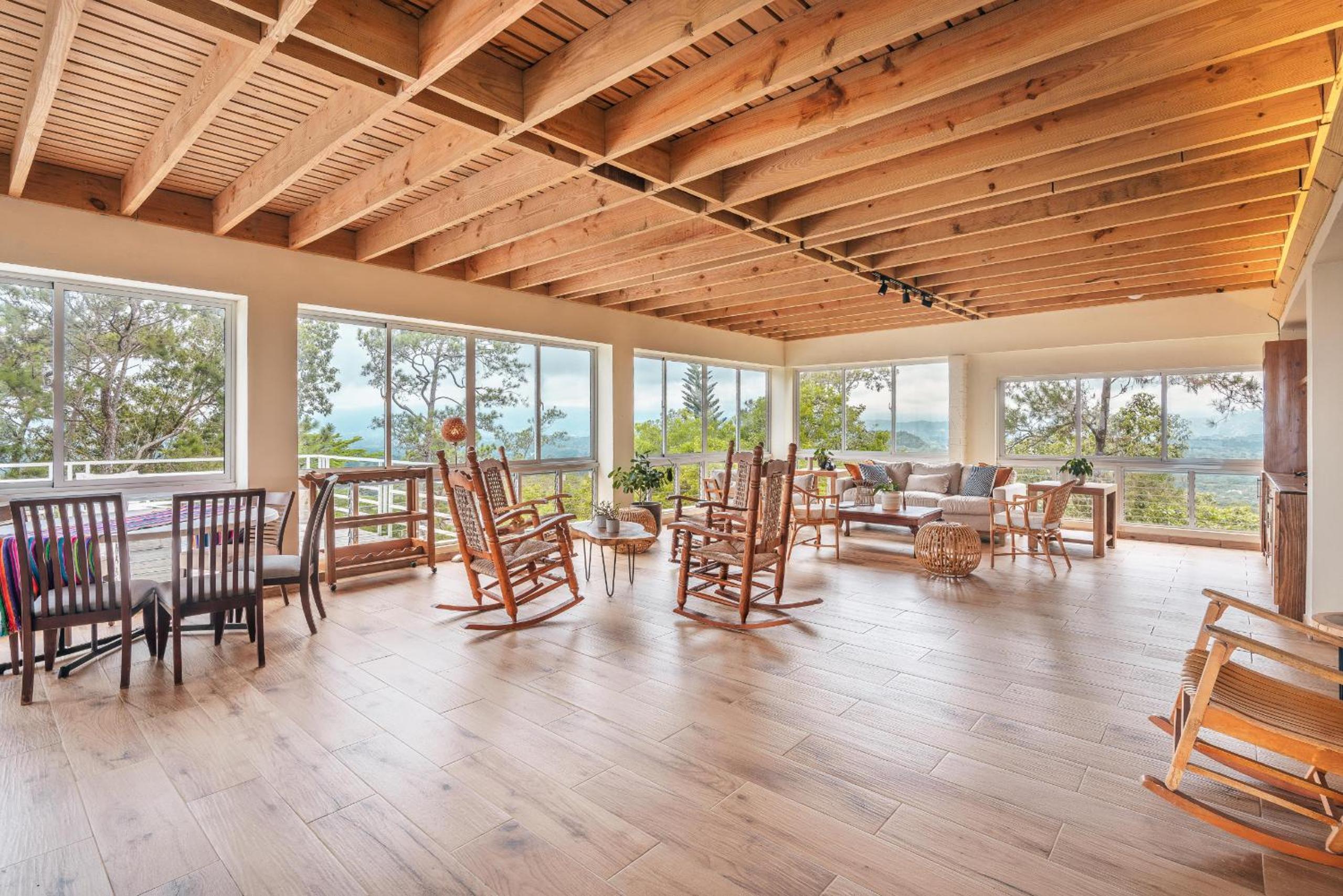 Majestic villa with stunning views in Jarabacoa