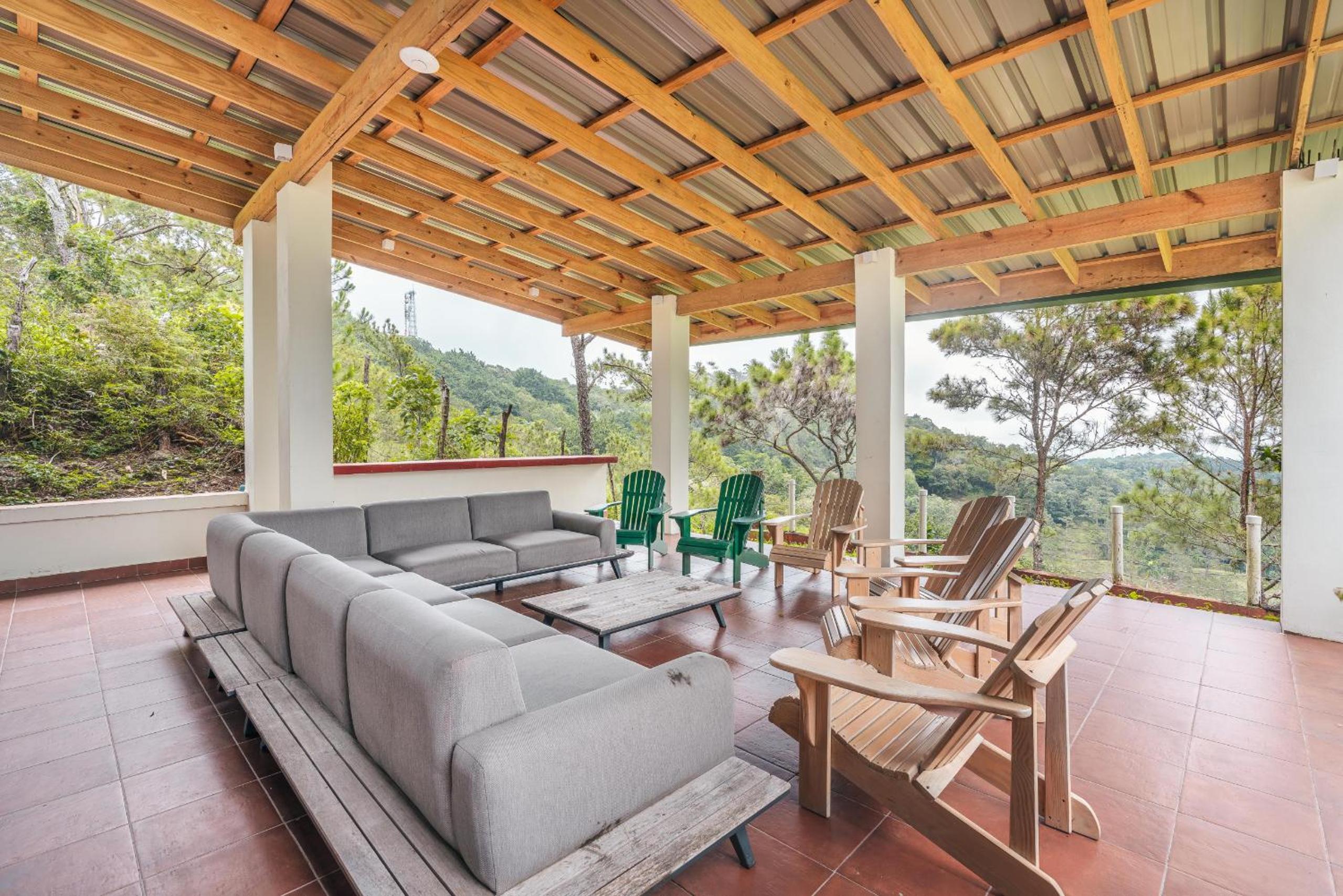 Majestic villa with stunning views in Jarabacoa