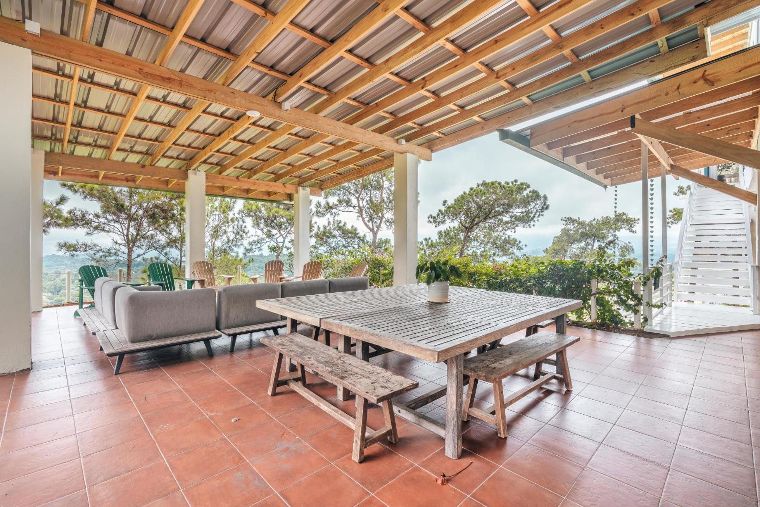 Majestic villa with stunning views in Jarabacoa