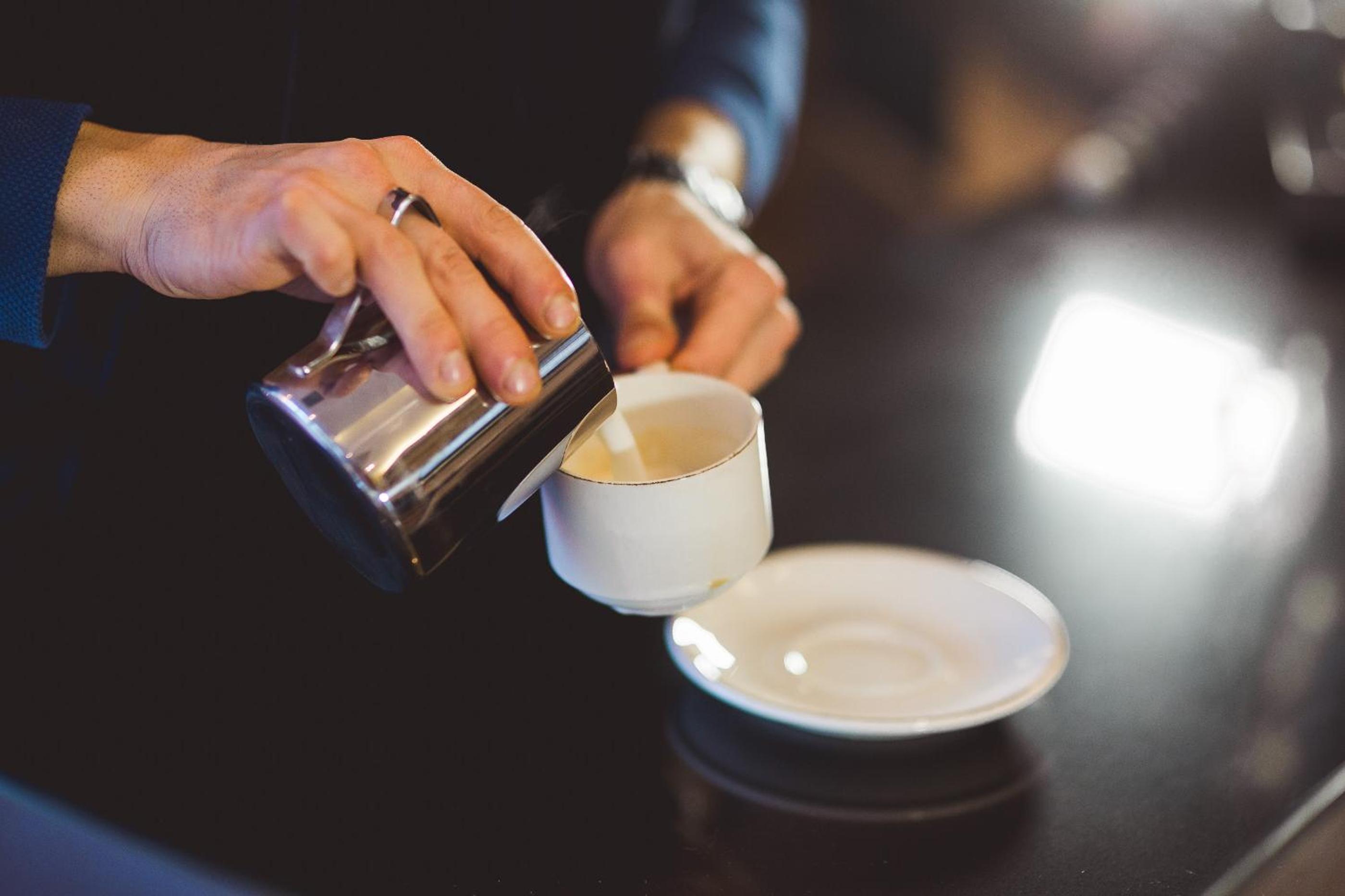 Maroon Otel Pera - Image 51