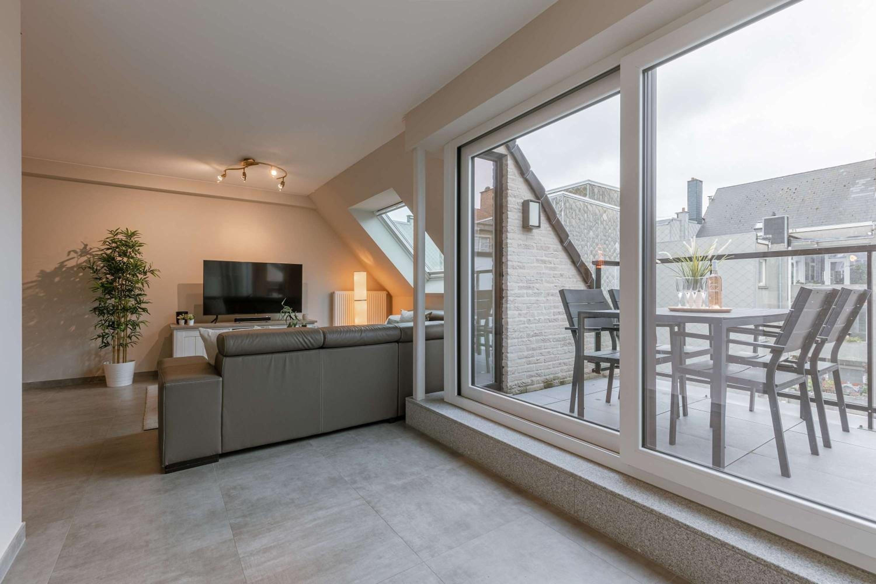 Huswell - Spacious 3-bedroom apartment in Oostende
