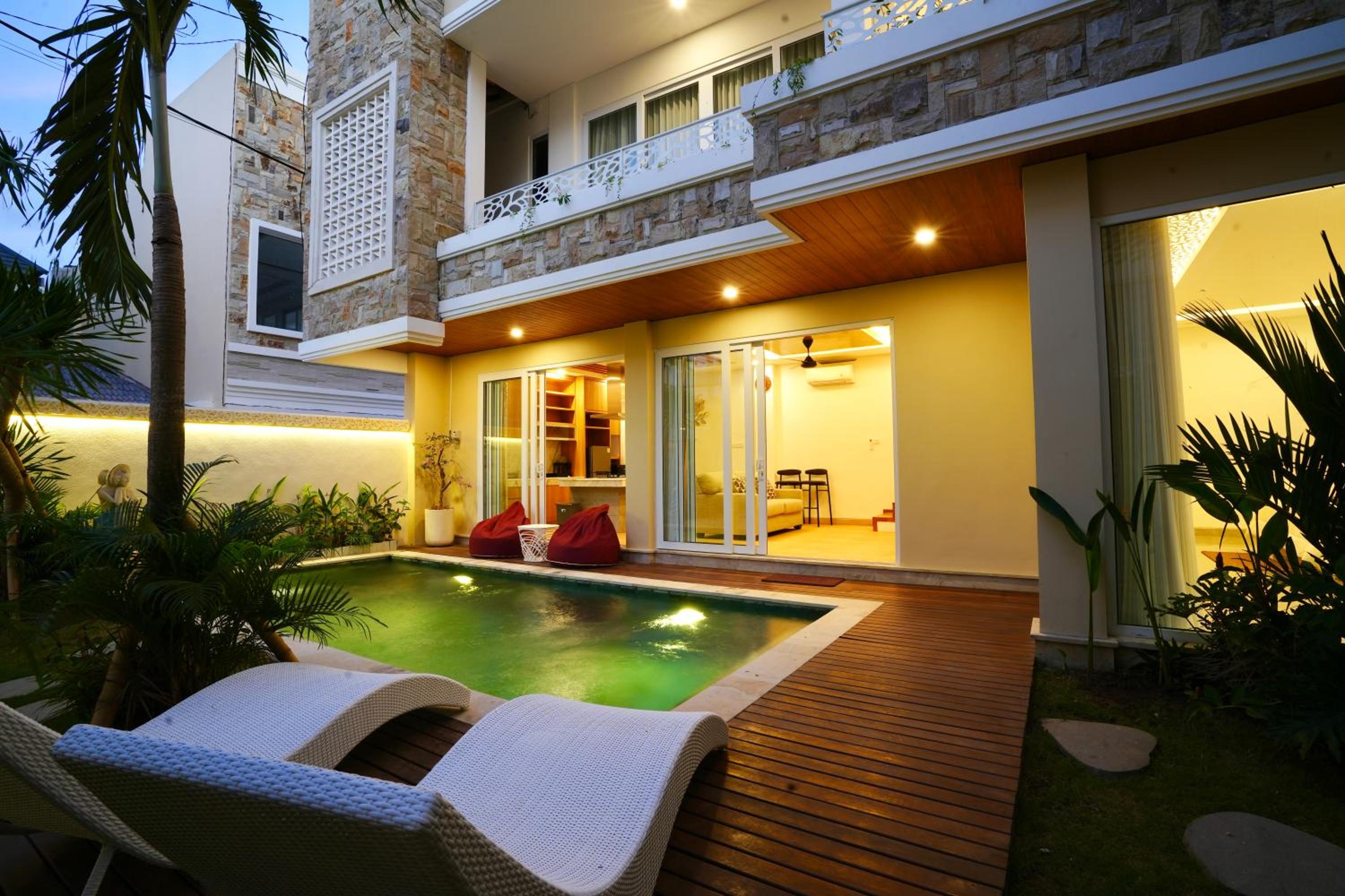 Le Marva Villa Unit A7 Tumbak Bayuh view 4