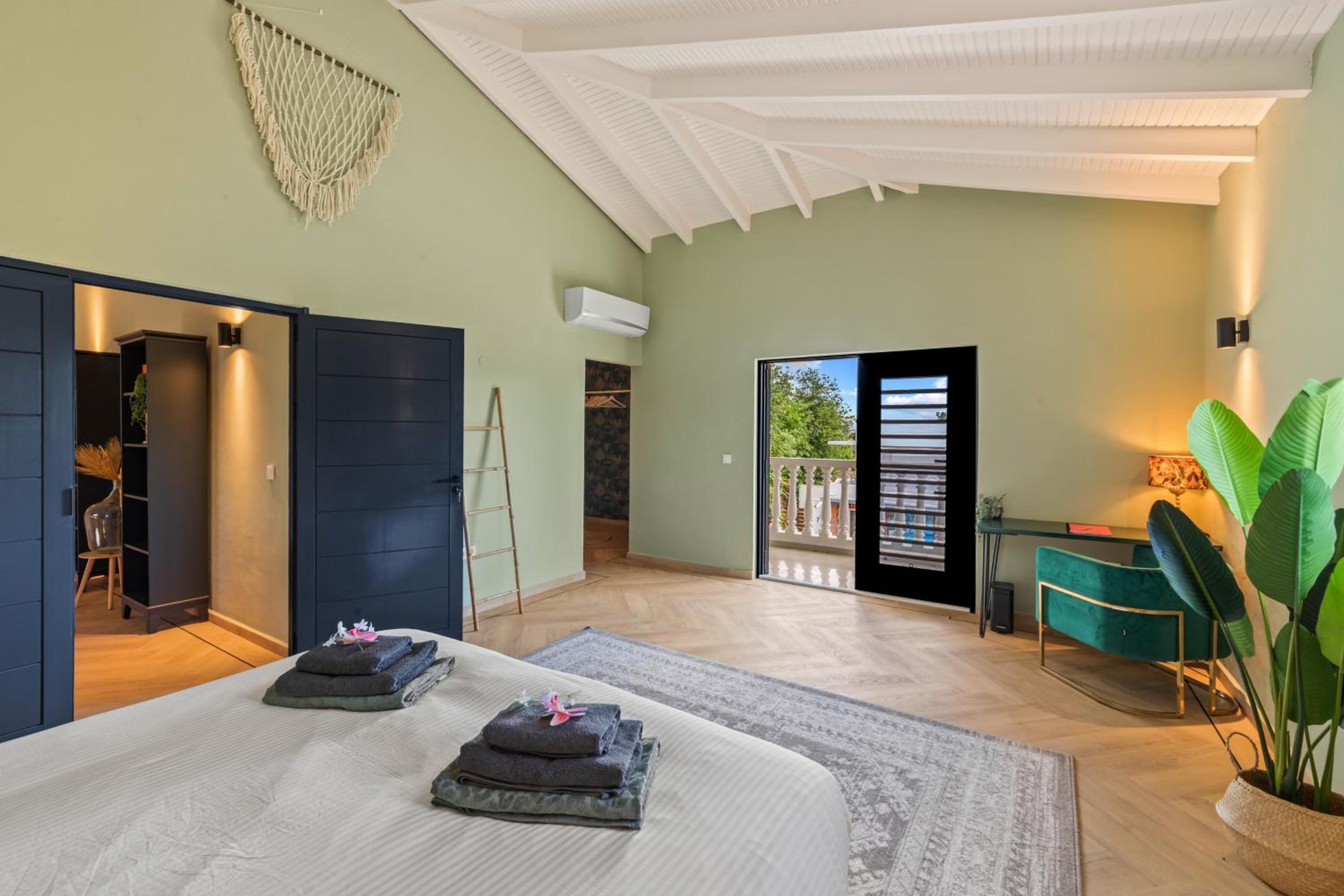 La Casa Blanca Curaçao
