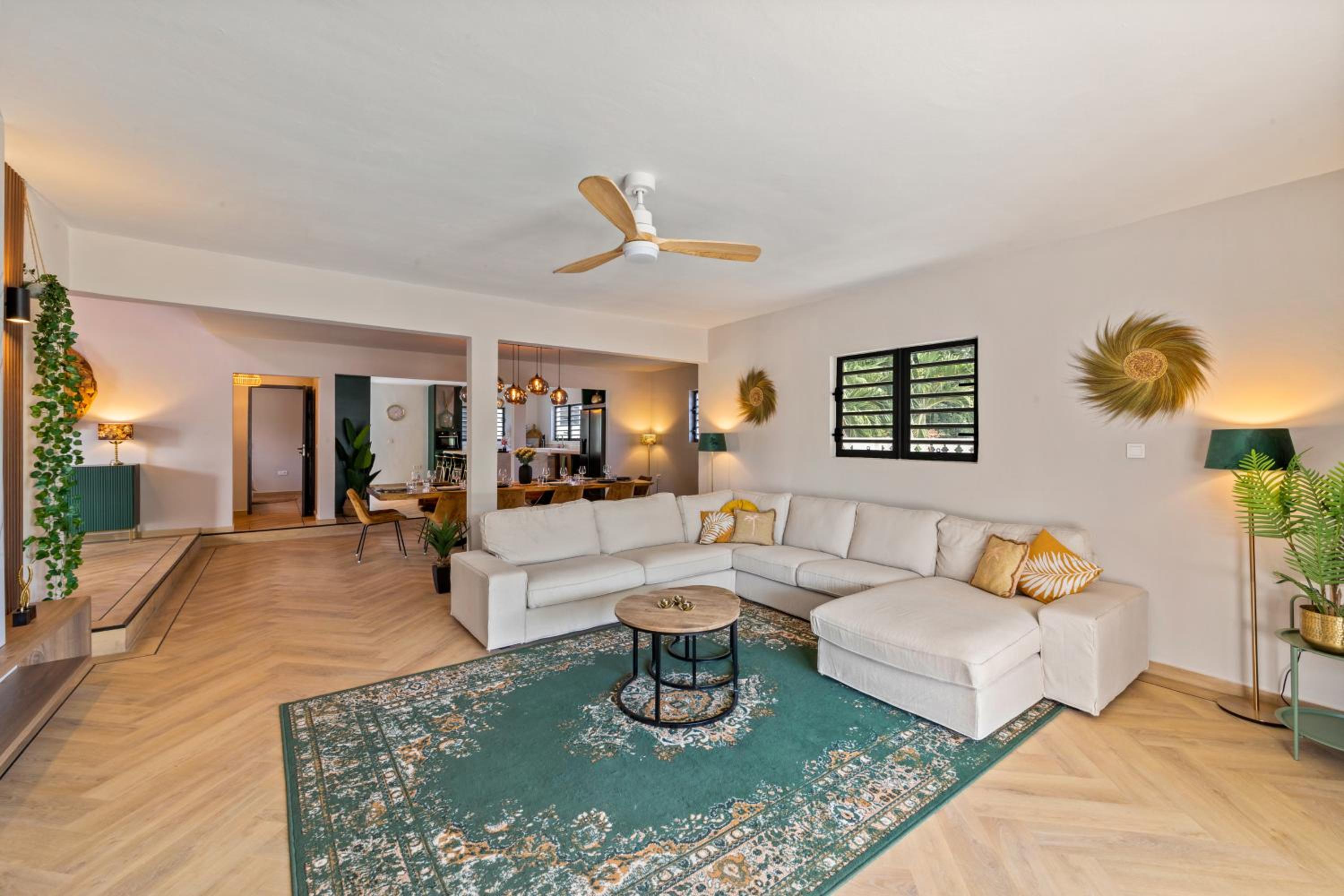 La Casa Blanca Curaçao