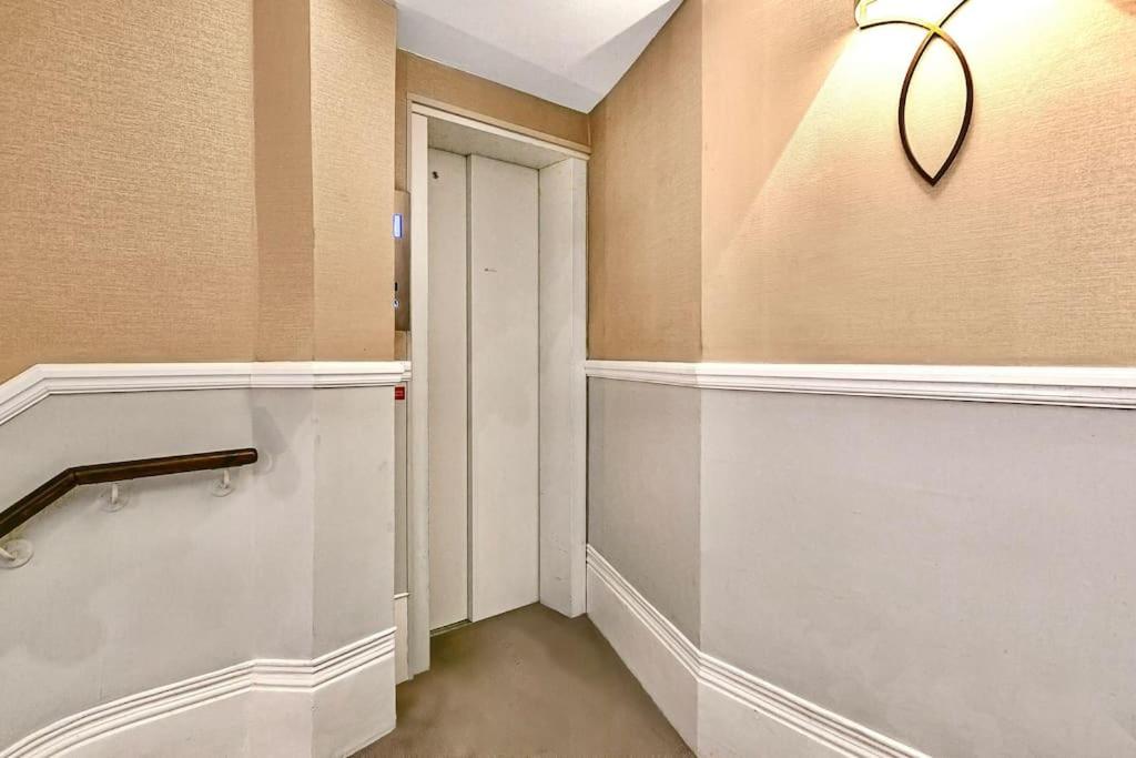 Exclusive 4-Bed Chelsea Residence with Cadogan Square Access